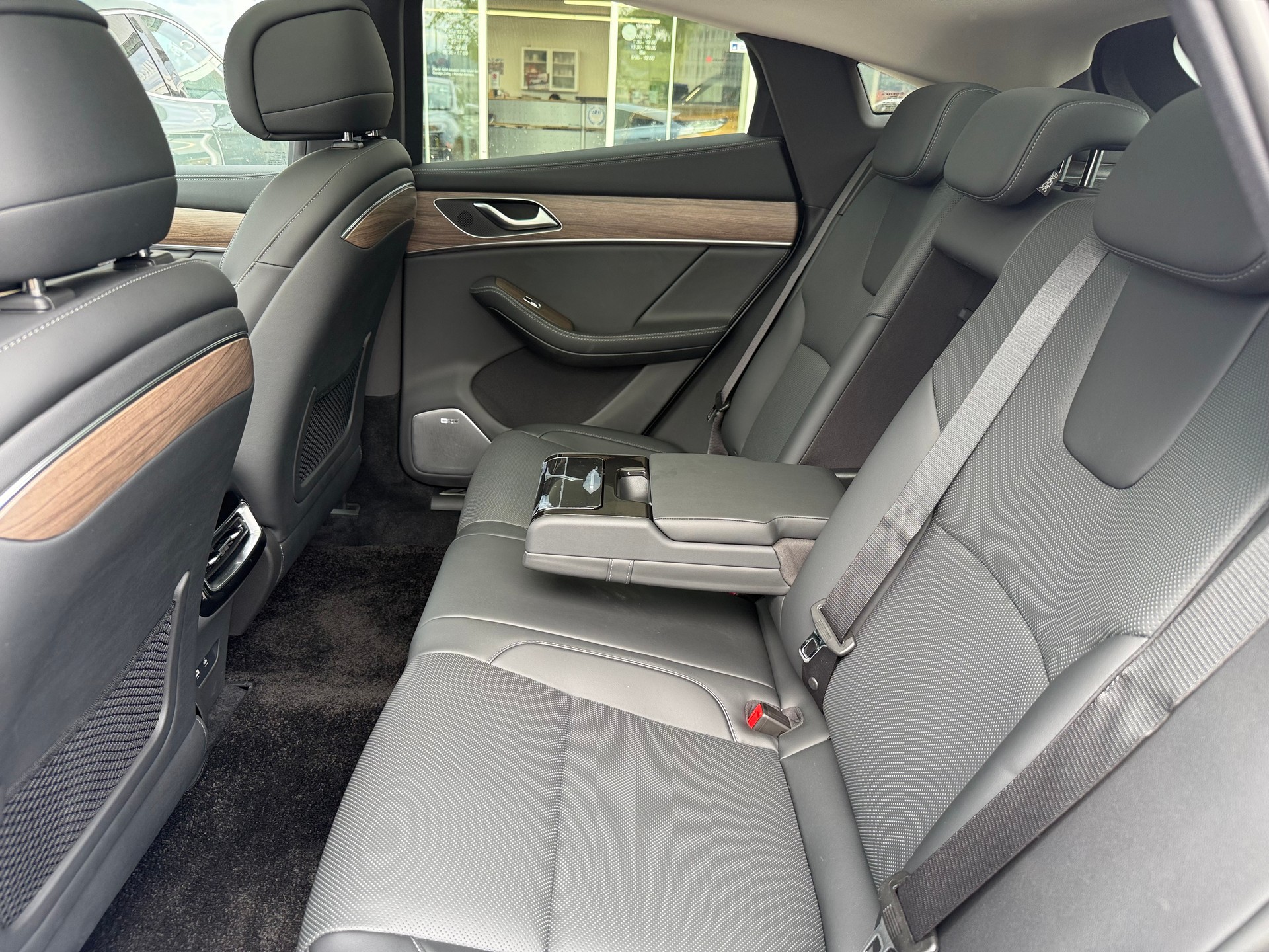 SERES 5 AWD Garage Zöllig - Finanzierung OHNE Zins möglich-image-19