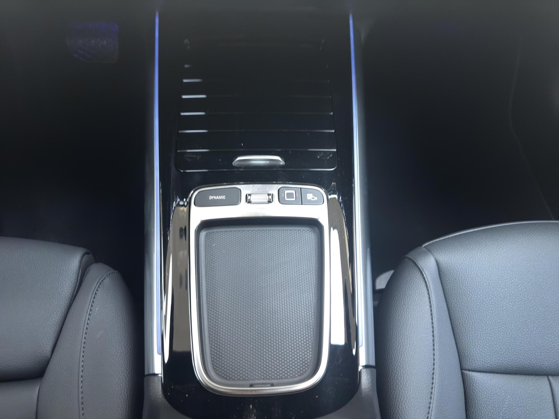 MERCEDES-BENZ GLA 200 Night Star-image-13