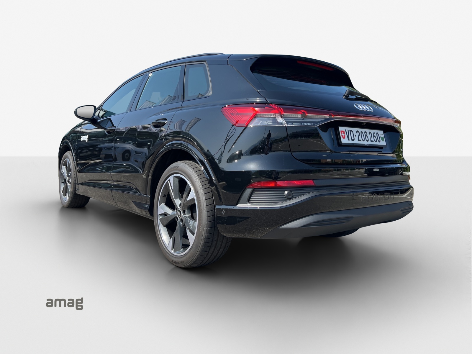 AUDI Q4 e-tron 45 Attraction quattro-showroom-element-2