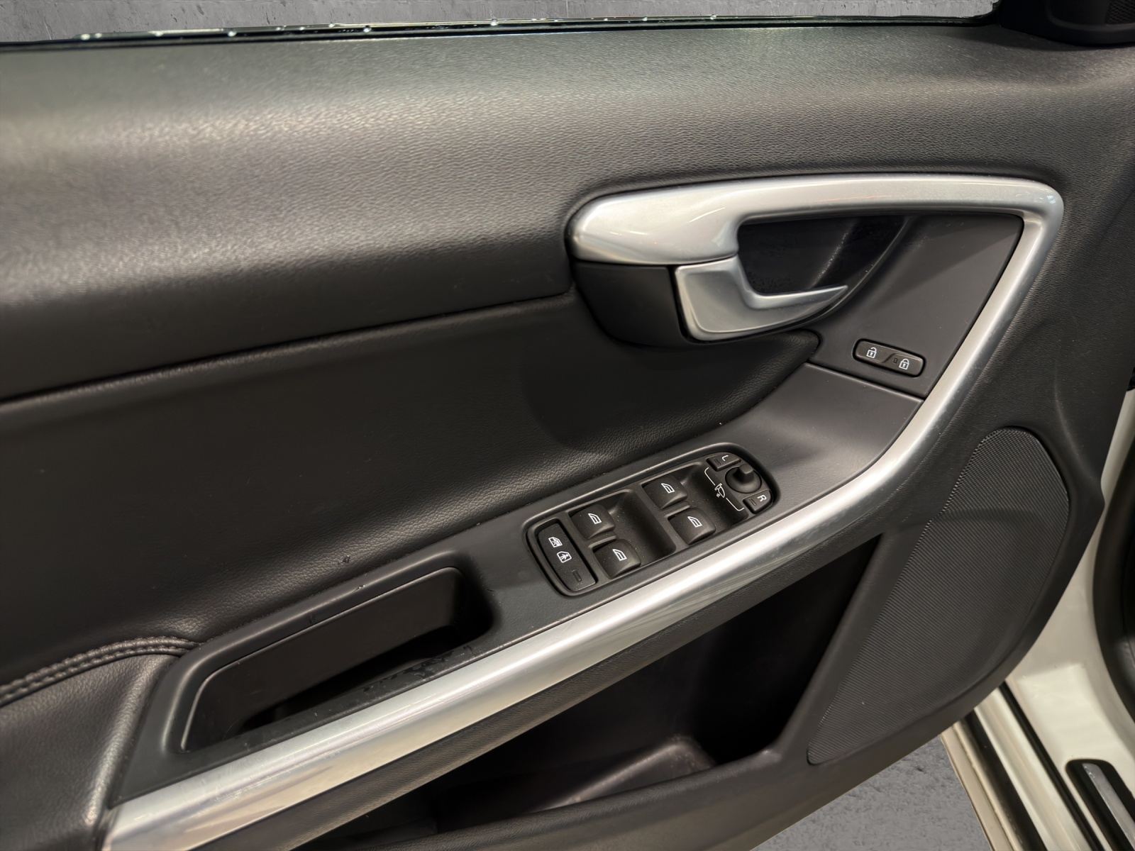 Image VOLVO V60 V60 Cross Country T5 AWD Executive Geartronic