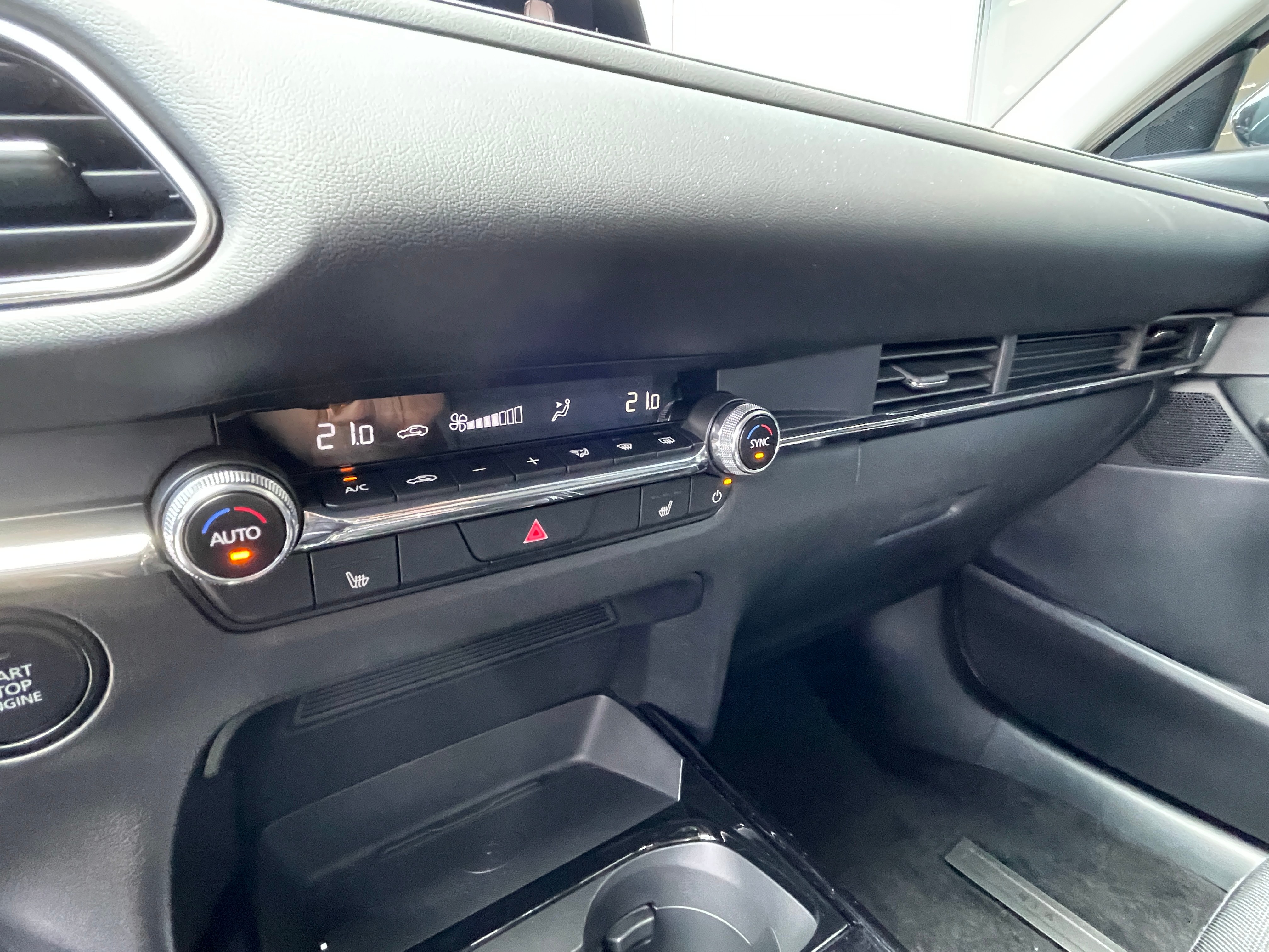 Image MAZDA CX-30 CX-30 SKYACTIV-G 140 M Hybrid Homura FWD AT