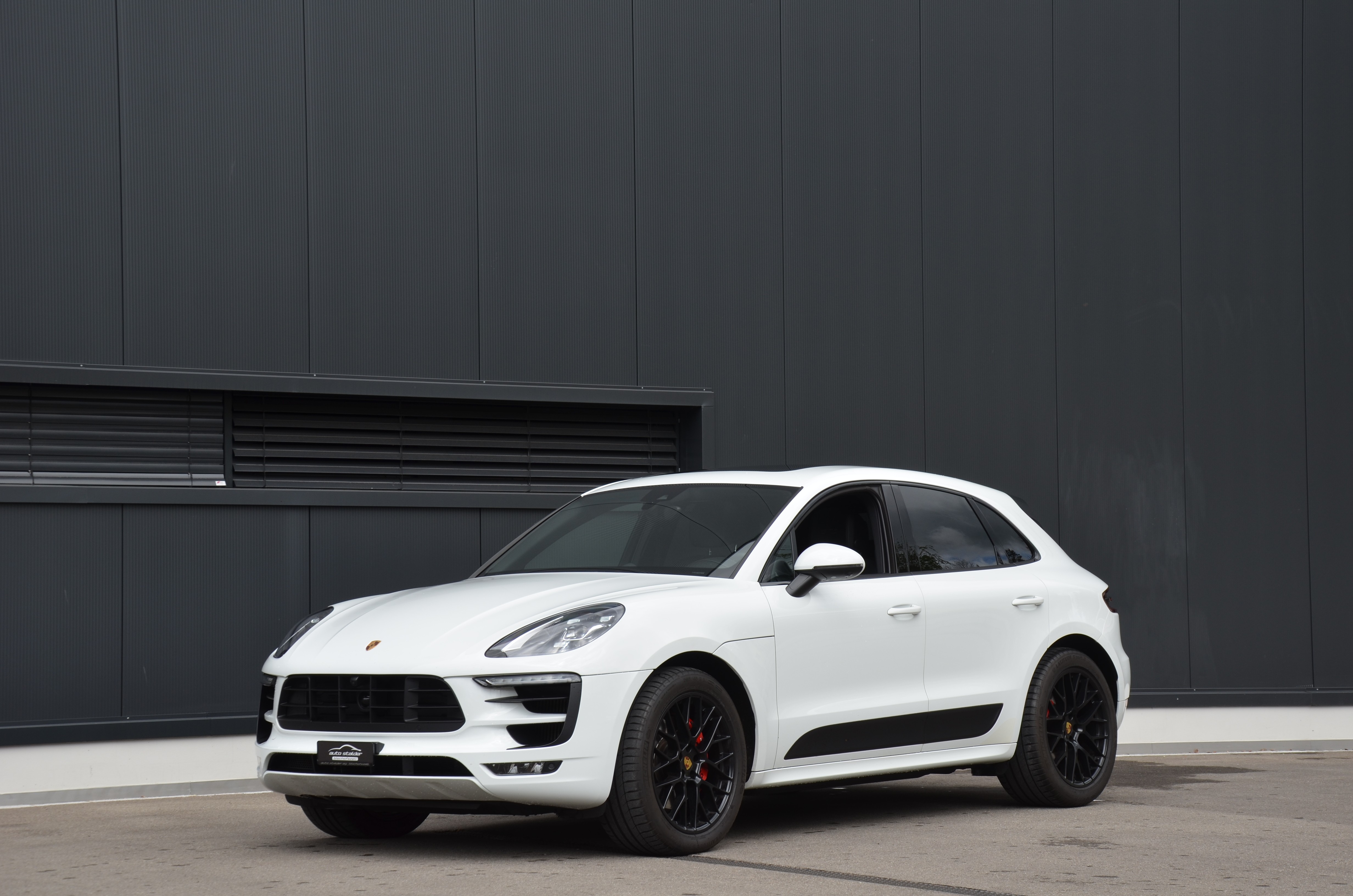 PORSCHE Macan GTS PDK (SUV / Gelndewagen)