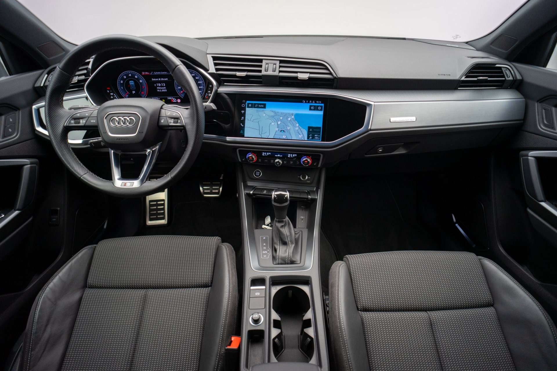 AUDI Q3 Sportback 45 TFSI quattro S line *B&O Soundsystem* *LED* *Keyless* *Totwinkel*-image-15