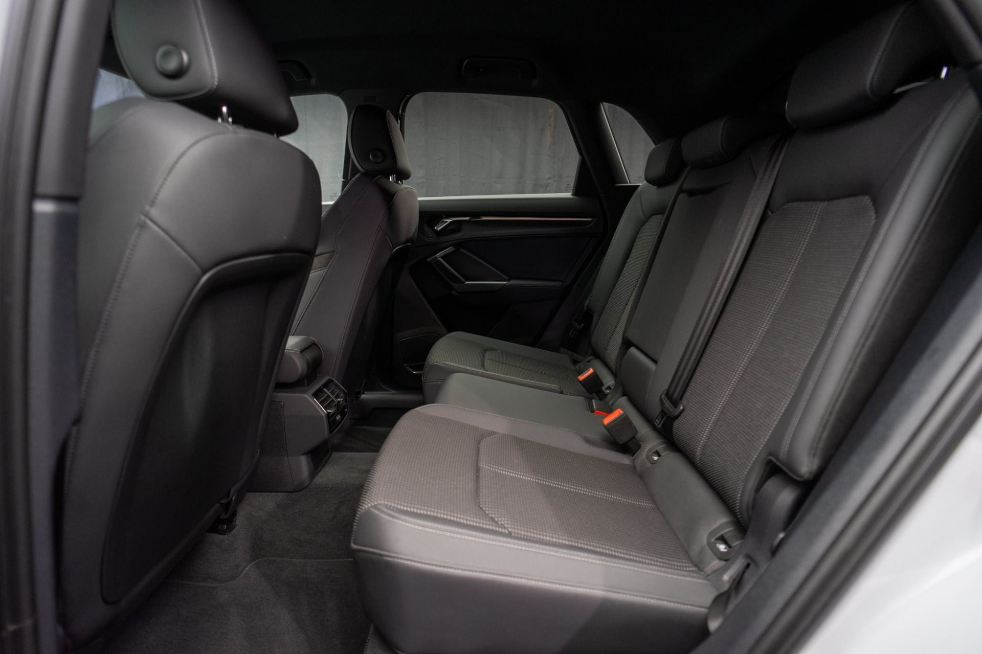 AUDI Q3 Sportback 45 TFSI quattro S line *B&O Soundsystem* *LED* *Keyless* *Totwinkel*-image-19