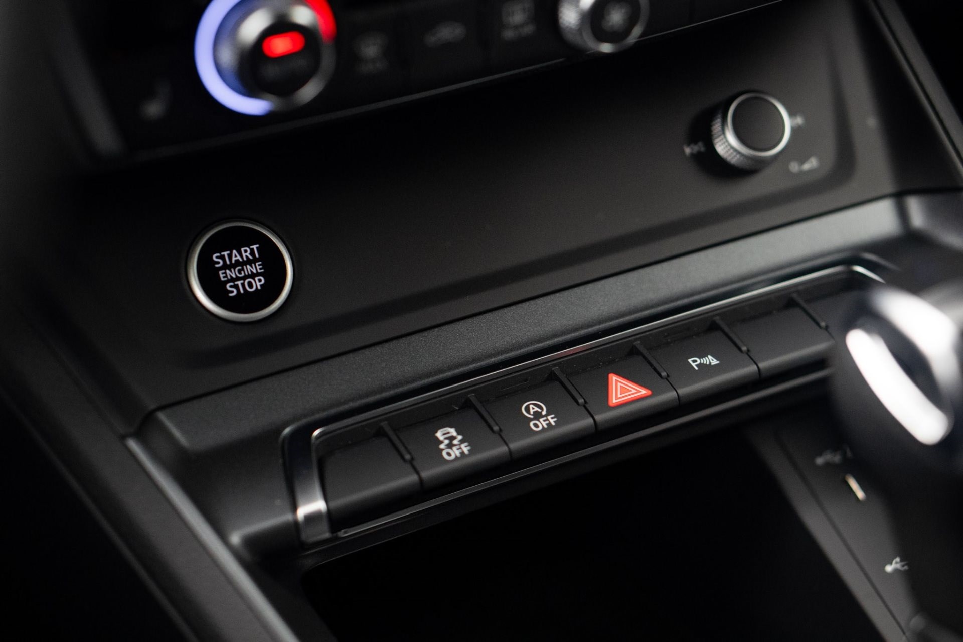 AUDI Q3 Sportback 45 TFSI quattro S line *B&O Soundsystem* *LED* *Keyless* *Totwinkel*-image-29