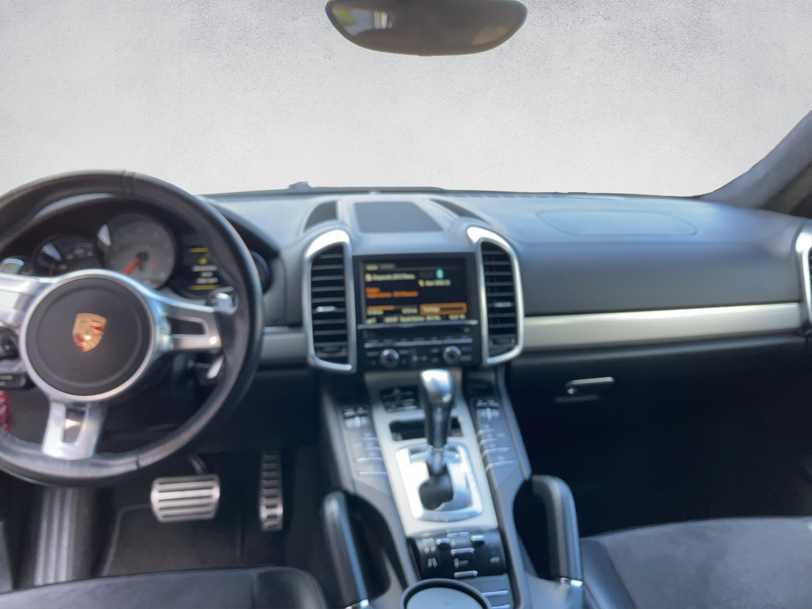 PORSCHE Cayenne GTS-showroom-element-3