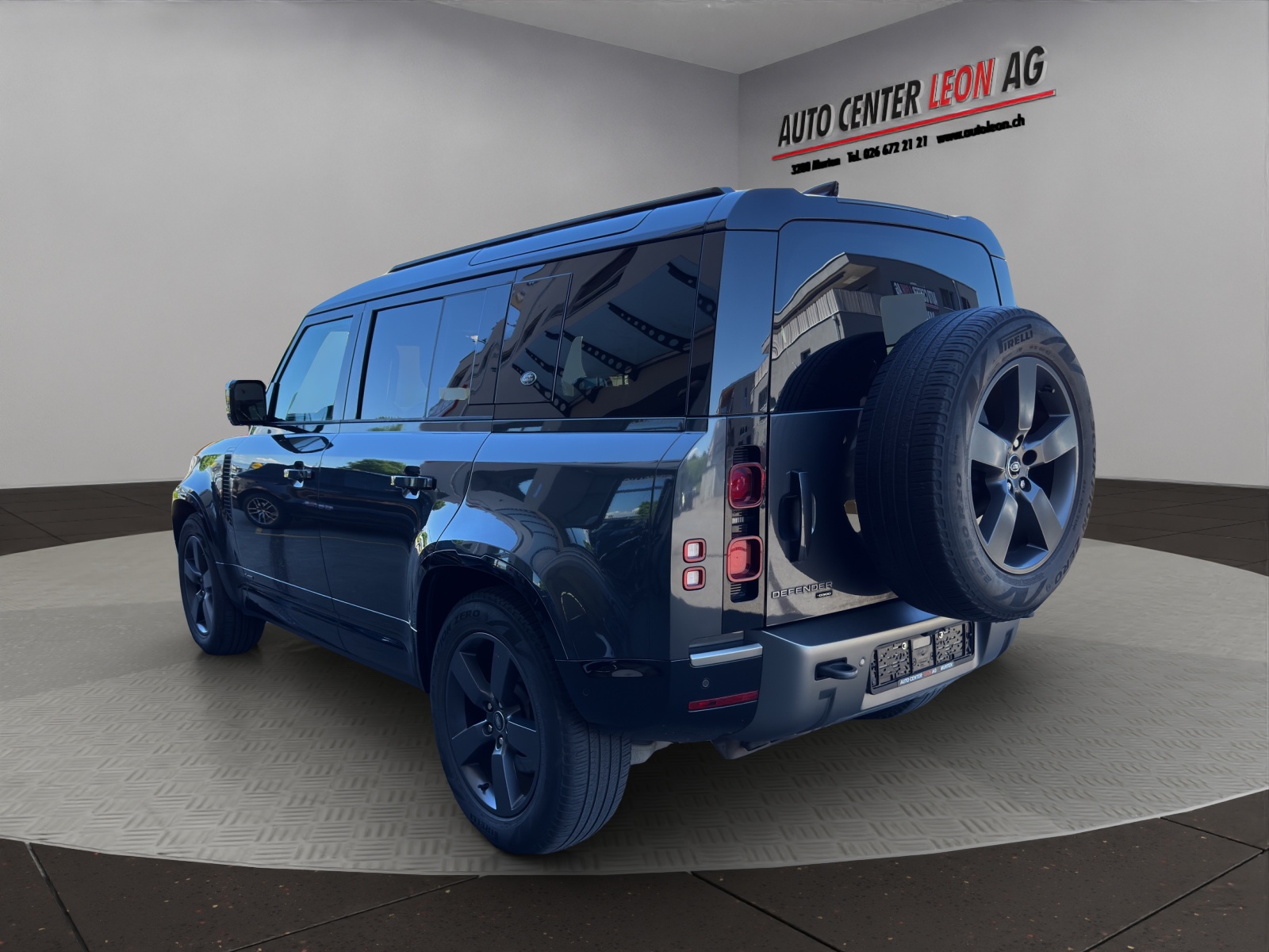 LAND ROVER Defender 110 3.0 D I6 300 X-Dynamic SE AWD AT8-showroom-element-3