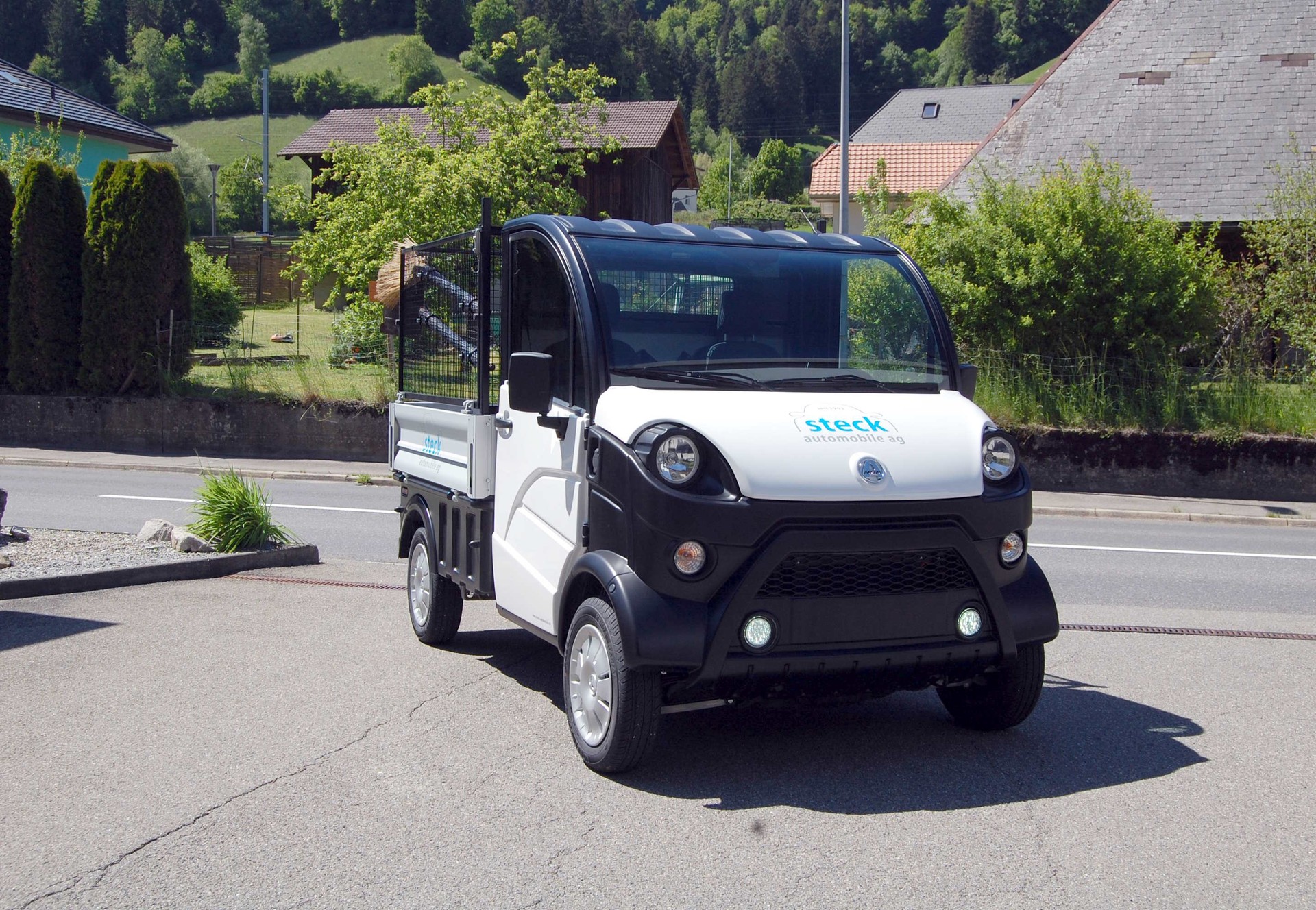AIXAM E-Truck Alu-Pritsche-showroom-element-2