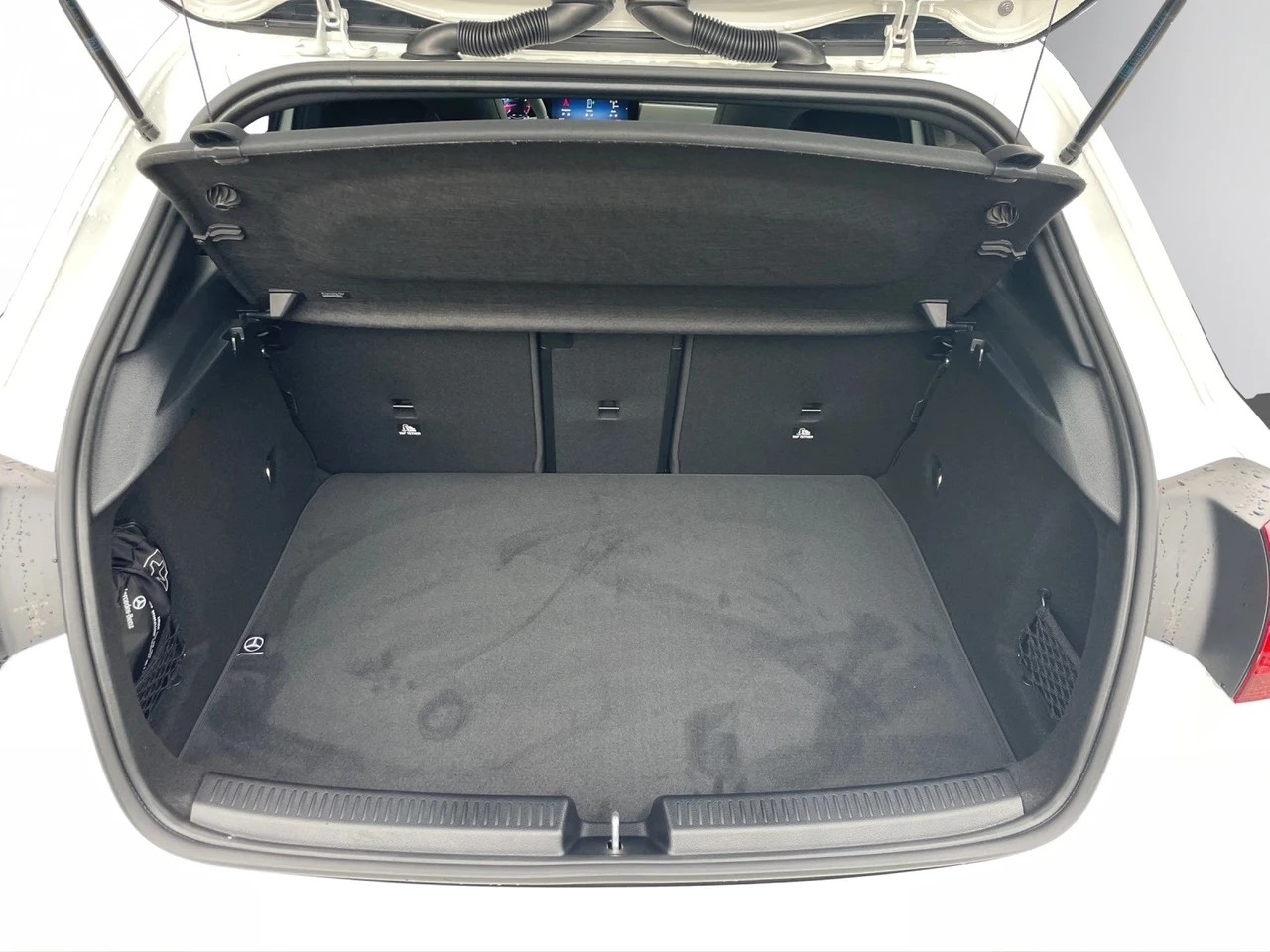 Image MERCEDES-BENZ A-200 A 200 Night Star 7G-DCT