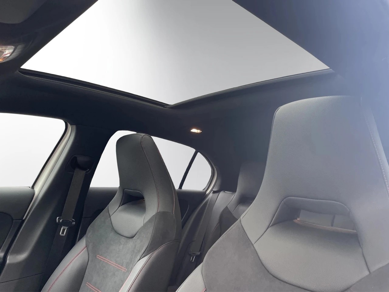 Image MERCEDES-BENZ A-200 A 200 Night Star 7G-DCT