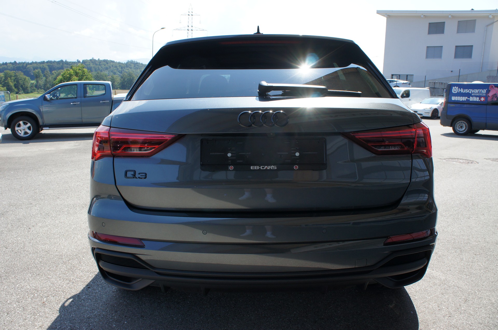 AUDI Q3 35 TFSI S line Attraction S-tronic-showroom-element-3