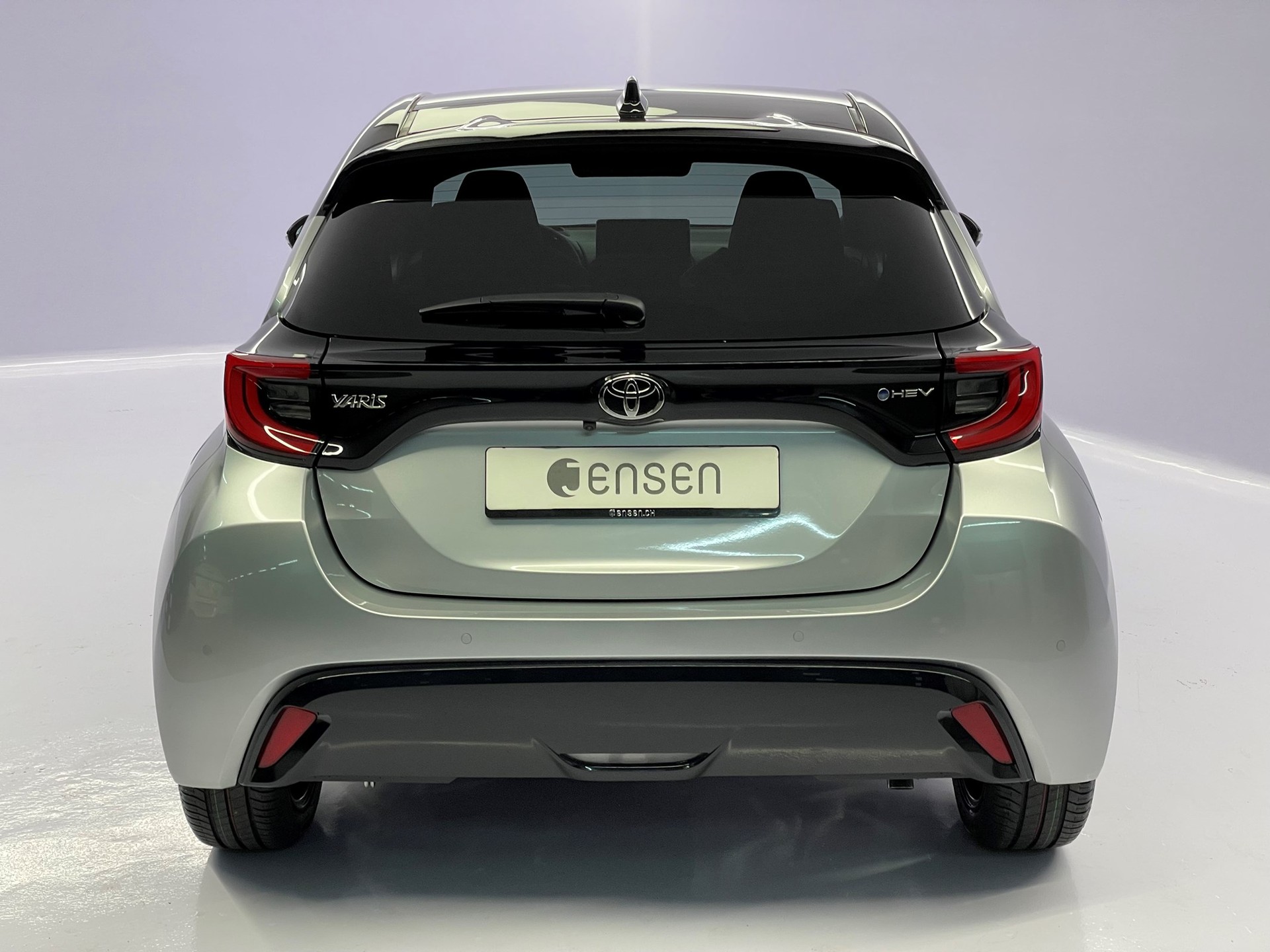 TOYOTA Yaris Hybrid 1.5 Premiere Edition-showroom-element-3