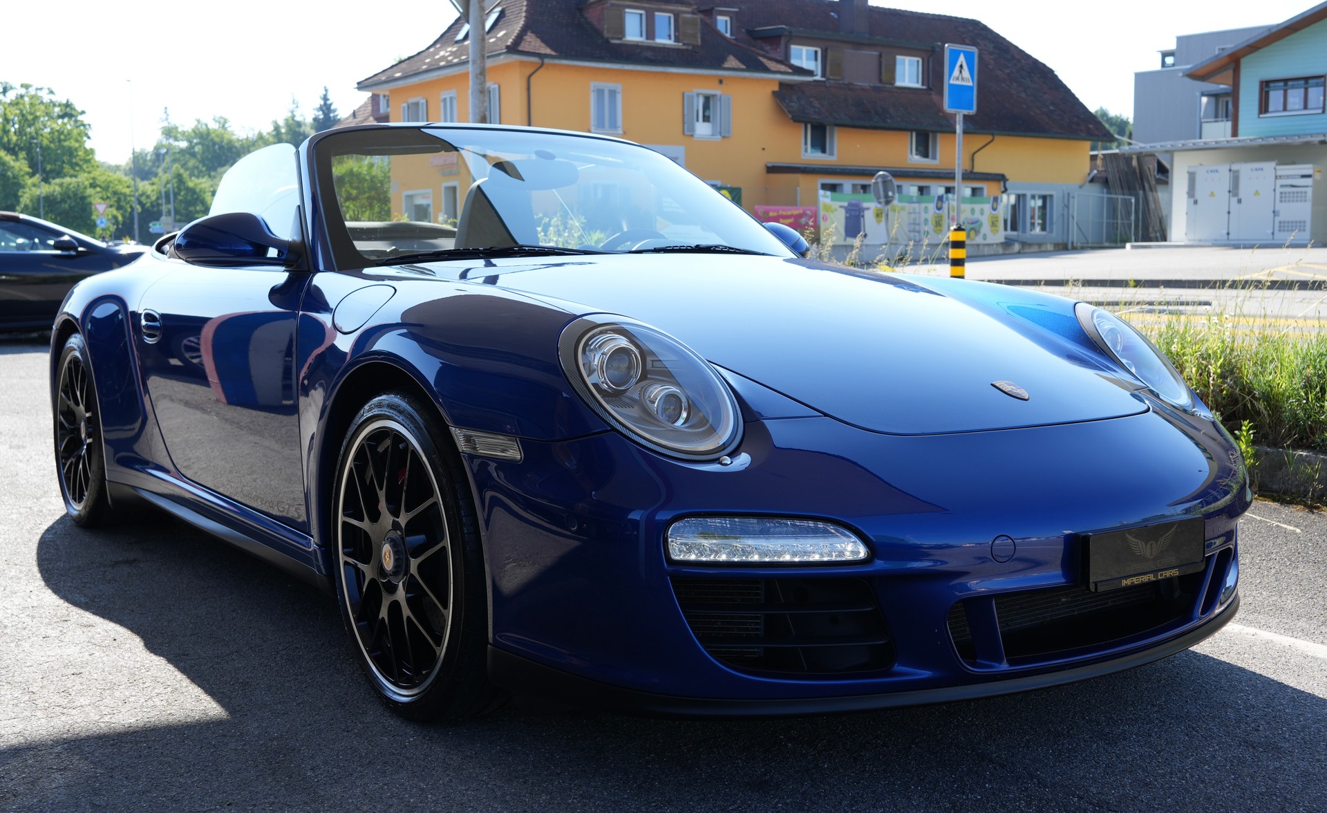 PORSCHE 911 Cabrio Carrera GTS PDK-image-9