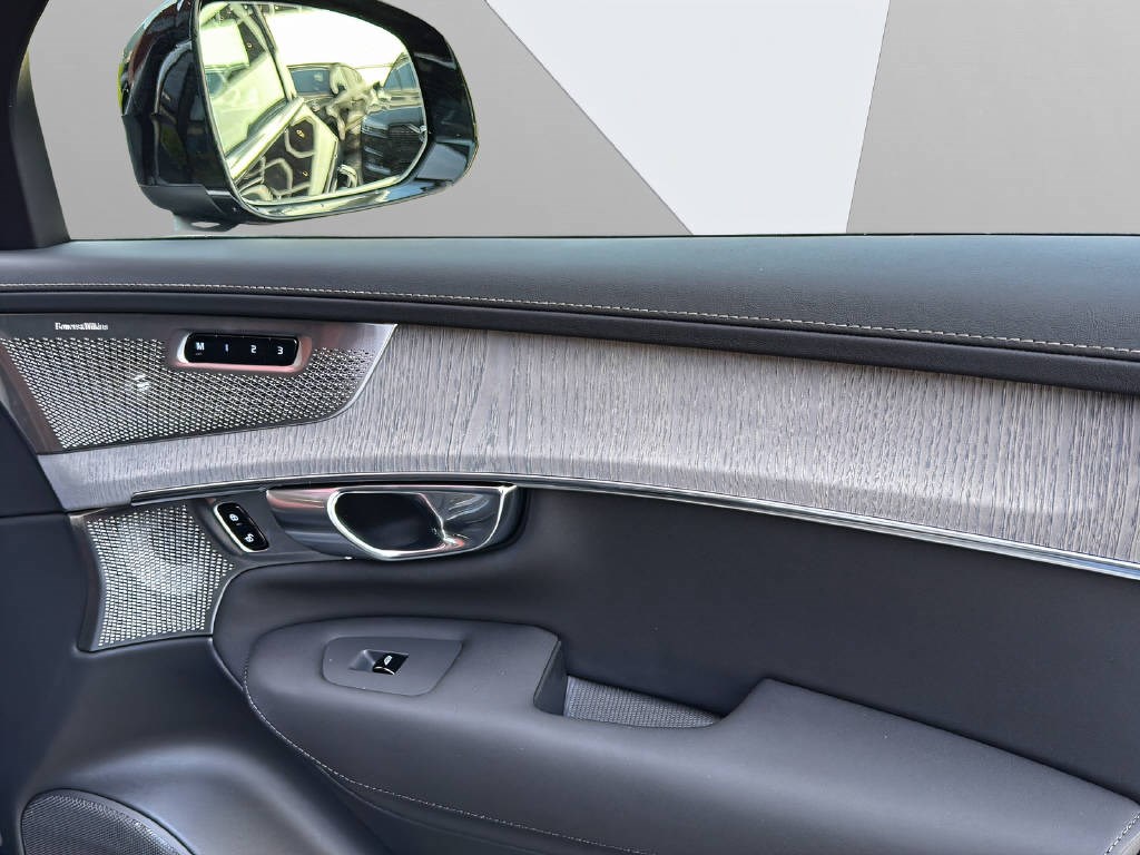 VOLVO XC90 2.0 B5 MH Ultra Bright AW-image-14