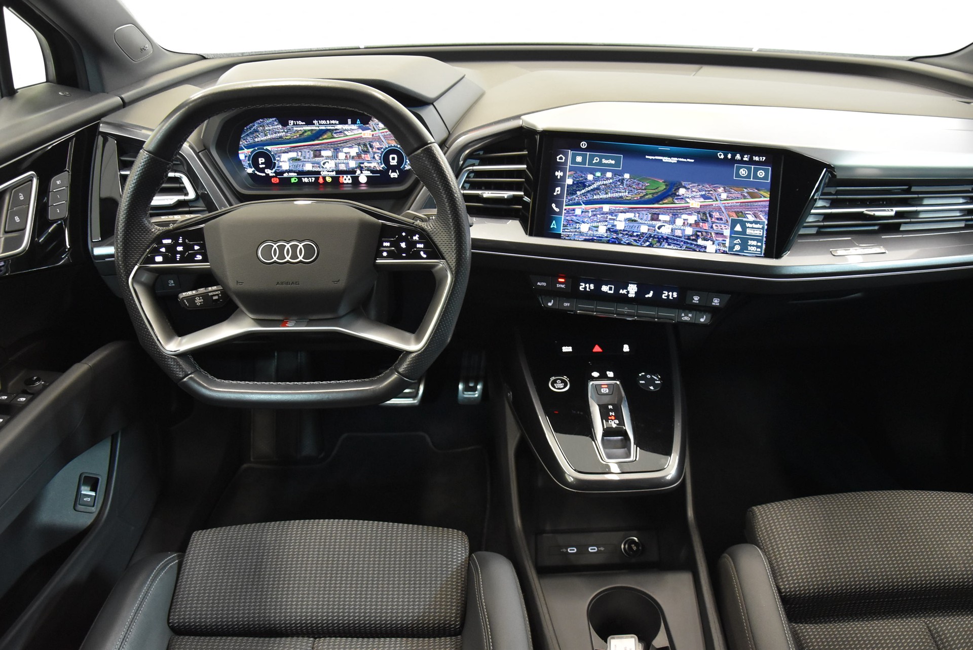 AUDI Q4 Sportback e-tron 50 quattro-image-4