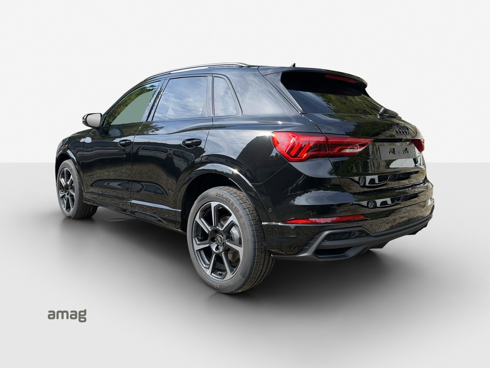 AUDI Q3 35 TFSI S line Attraction S-tronic-showroom-element-2