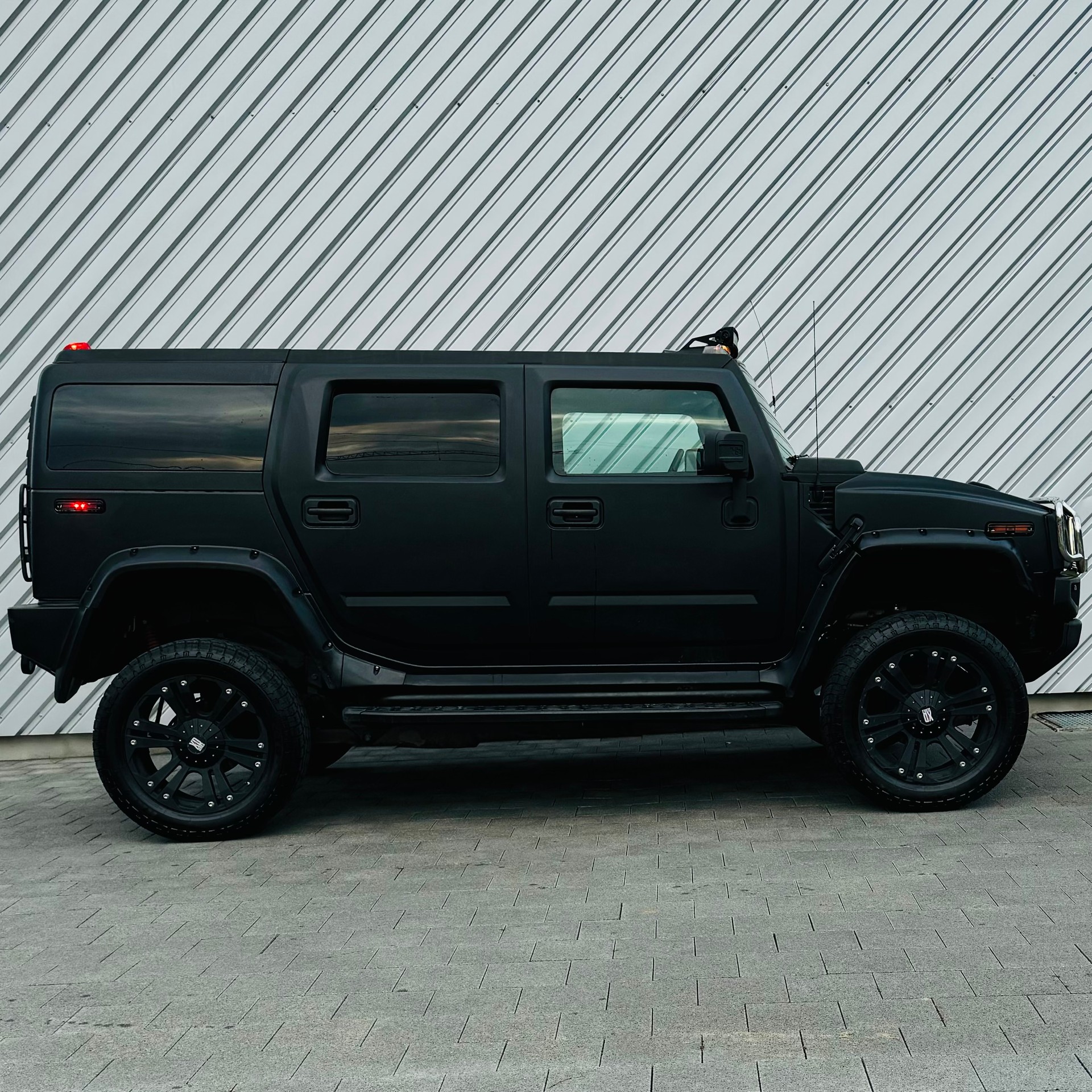 HUMMER 6.2 V8-showroom-element-1