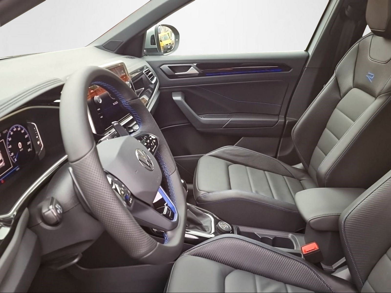 VW T-Roc R 2.0 TSI R DSG 4motion-image-7