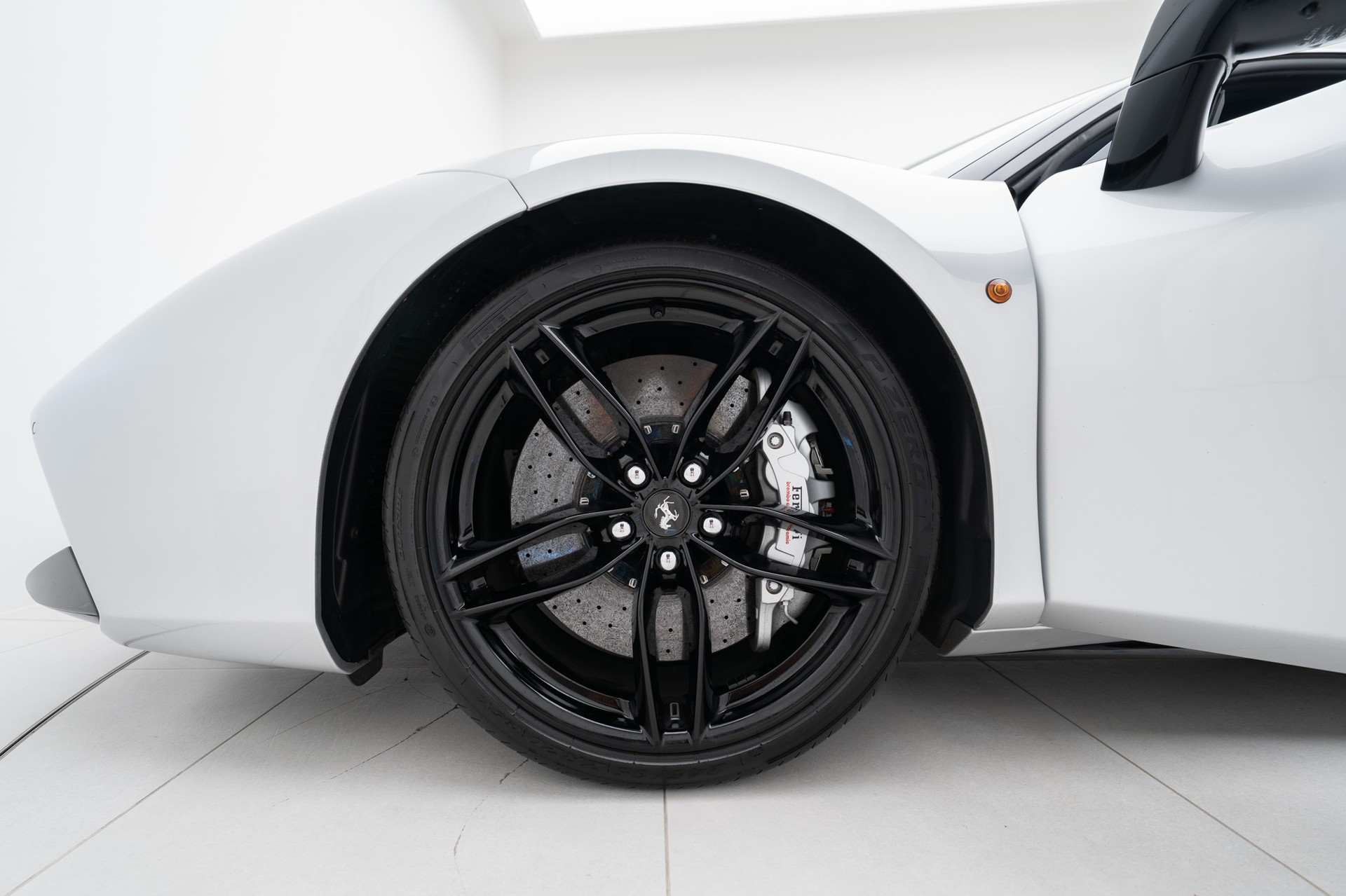 FERRARI 488 GTB 3.9 V8-image-10