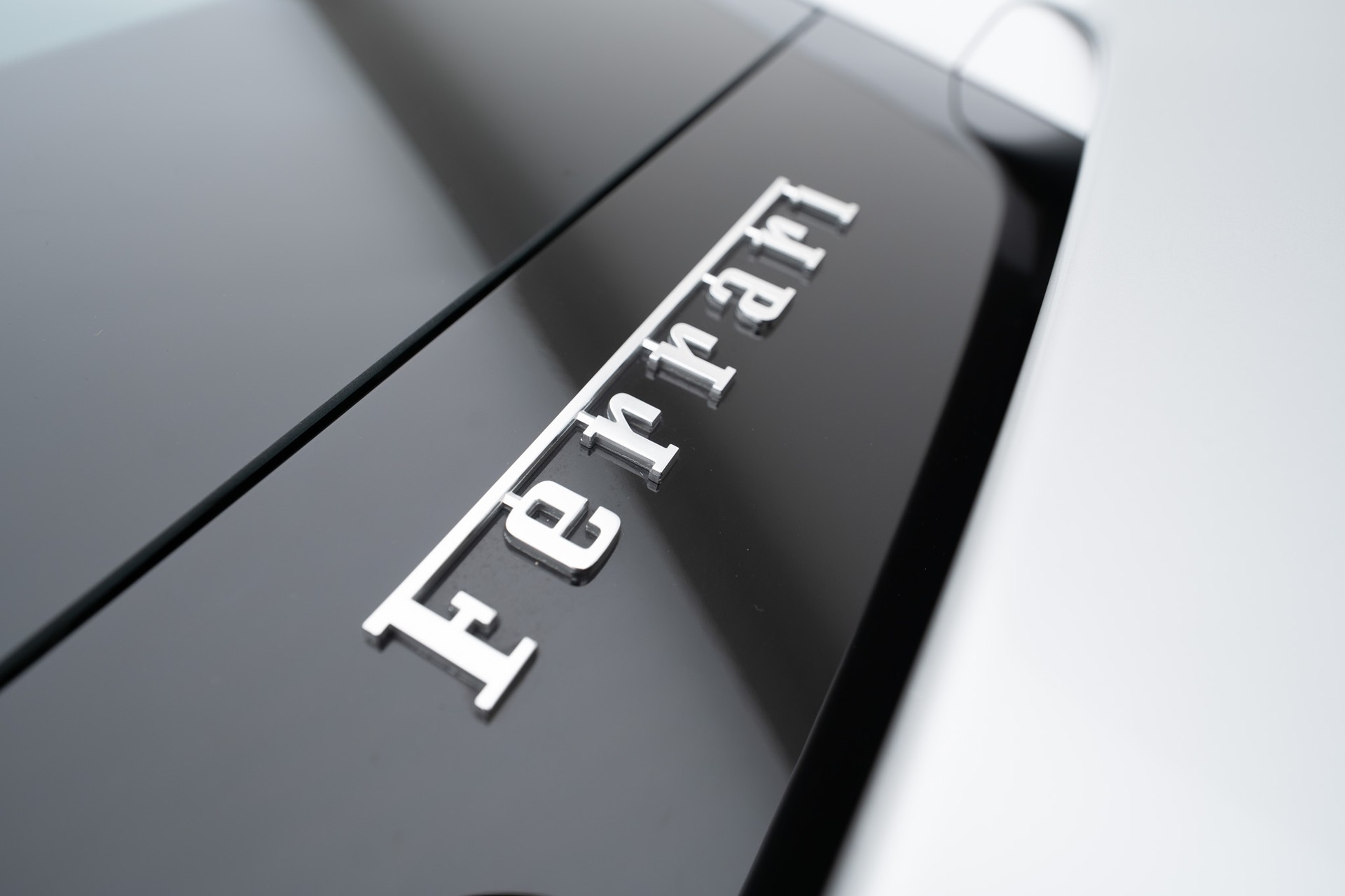 FERRARI 488 GTB 3.9 V8-image-13
