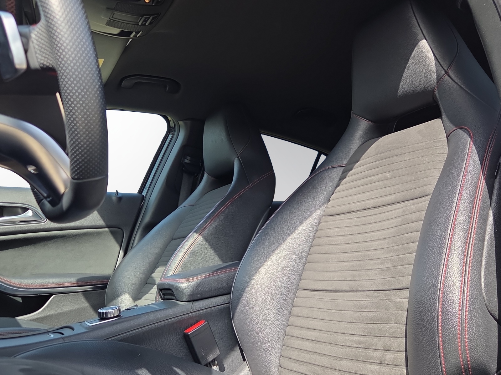 Image MERCEDES-BENZ GLA-250 GLA 250 AMG Line 4Matic