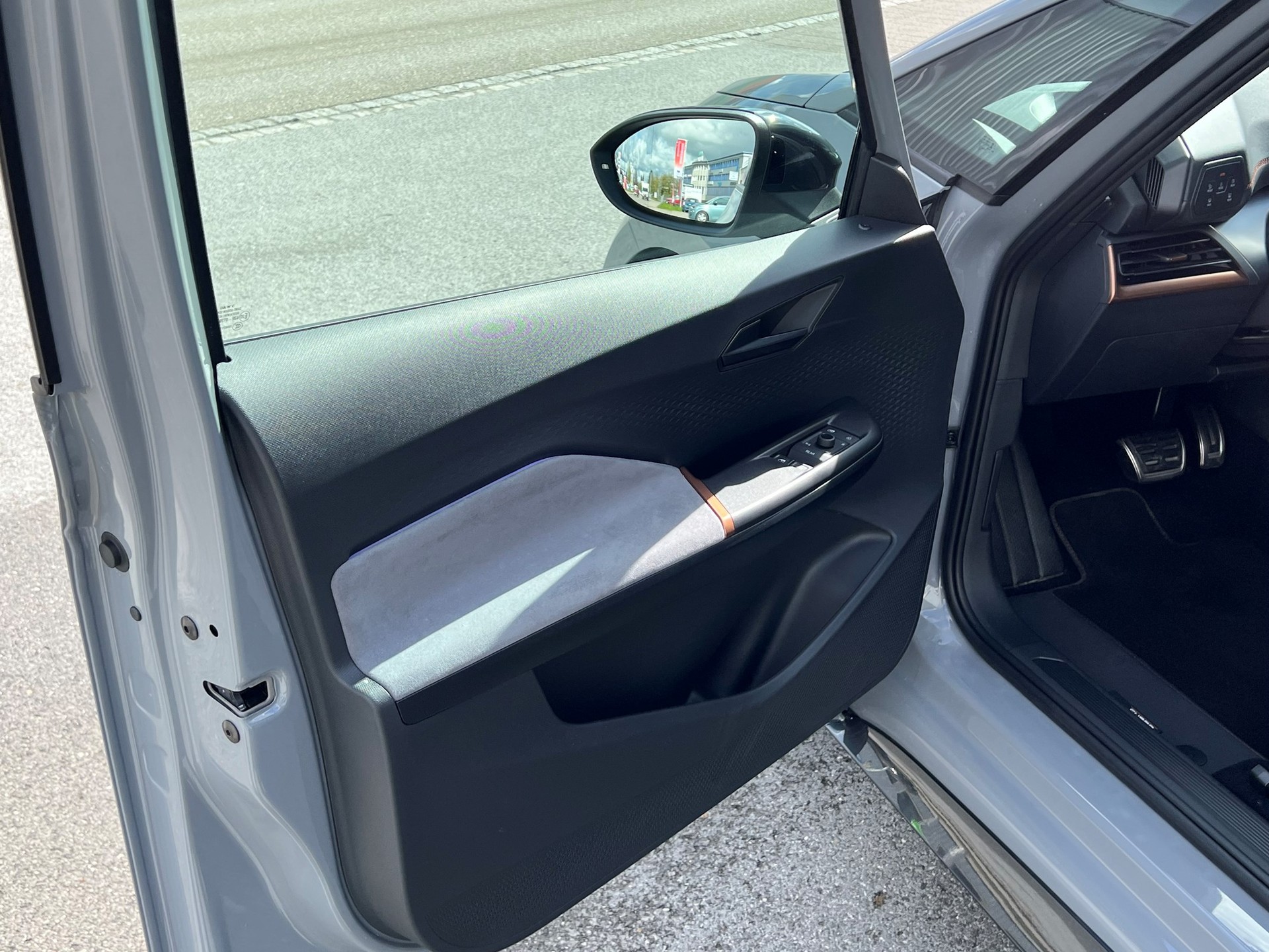 CUPRA Born 58 kWh e-Boost-image-2
