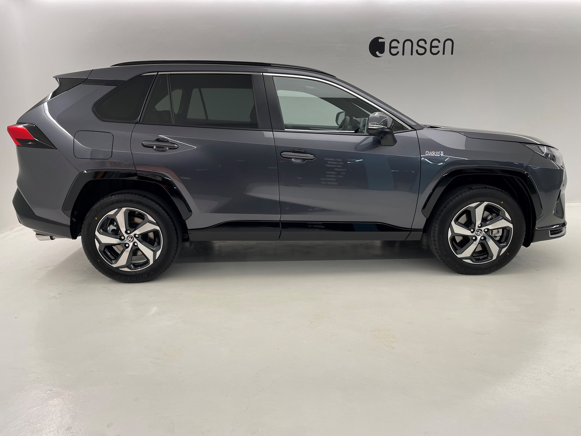 TOYOTA RAV-4 Plug-in Hybrid 2.5 Premium AWD-i-showroom-element-2