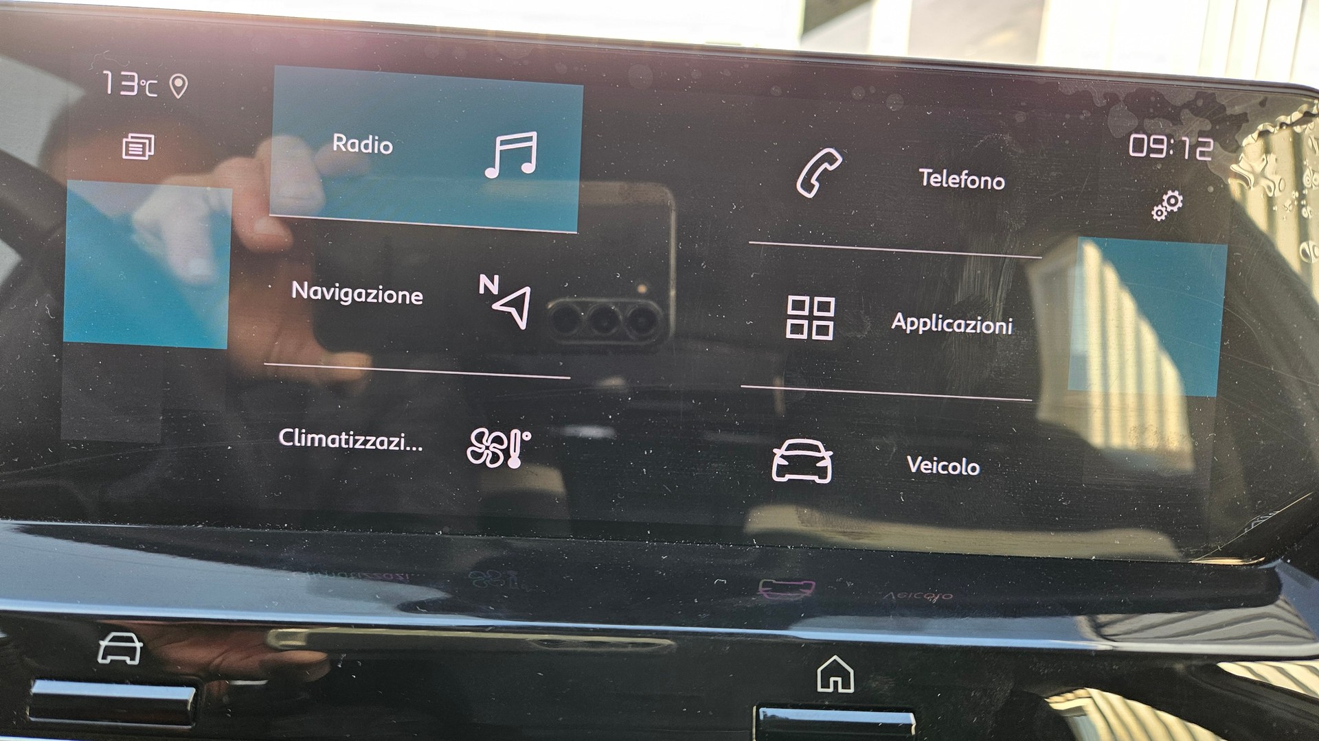 CITROEN C4 1.2 PureT Swiss EAT8-image-9