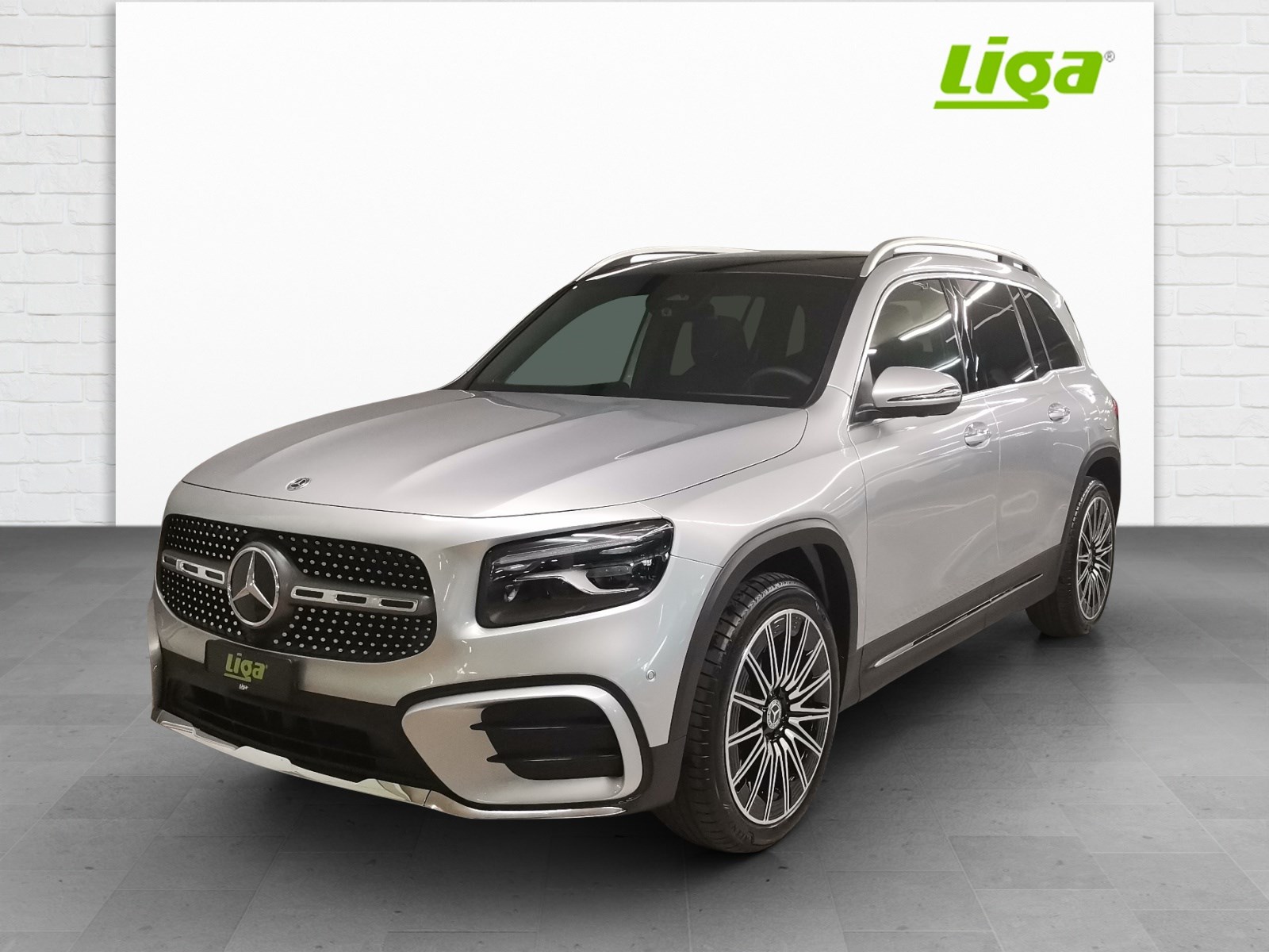 MERCEDES-BENZ GLB 250 AMG Line 4Matic-showroom-element-1