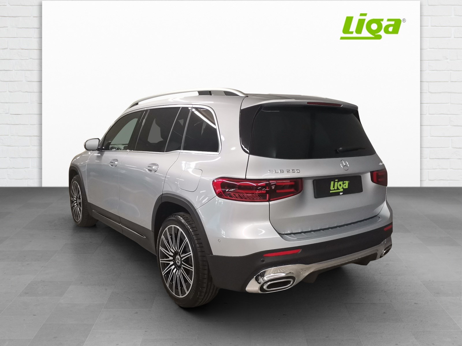 MERCEDES-BENZ GLB 250 AMG Line 4Matic-showroom-element-3