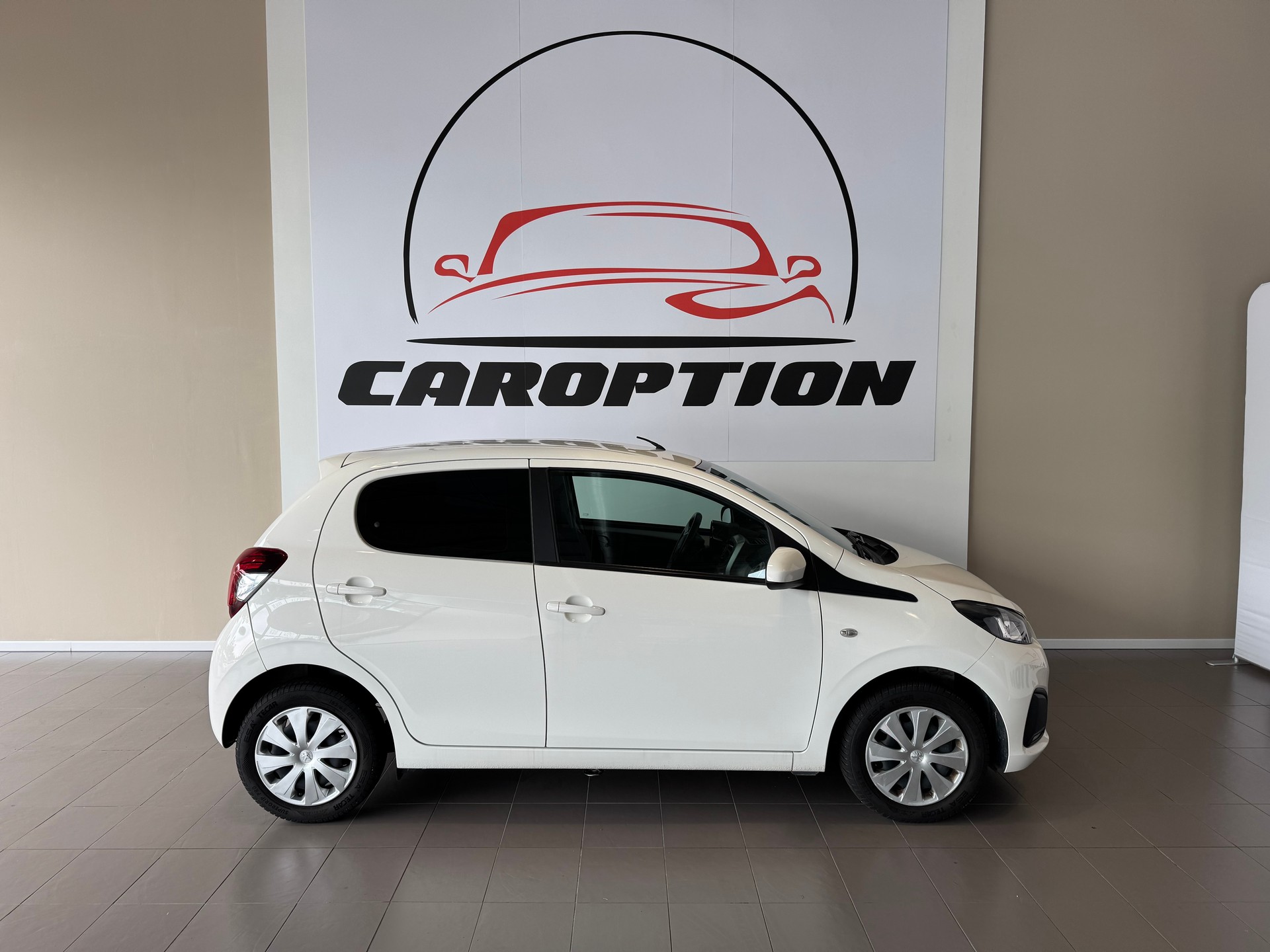 PEUGEOT 108 1.0 VTi Allure Top-showroom-element-1