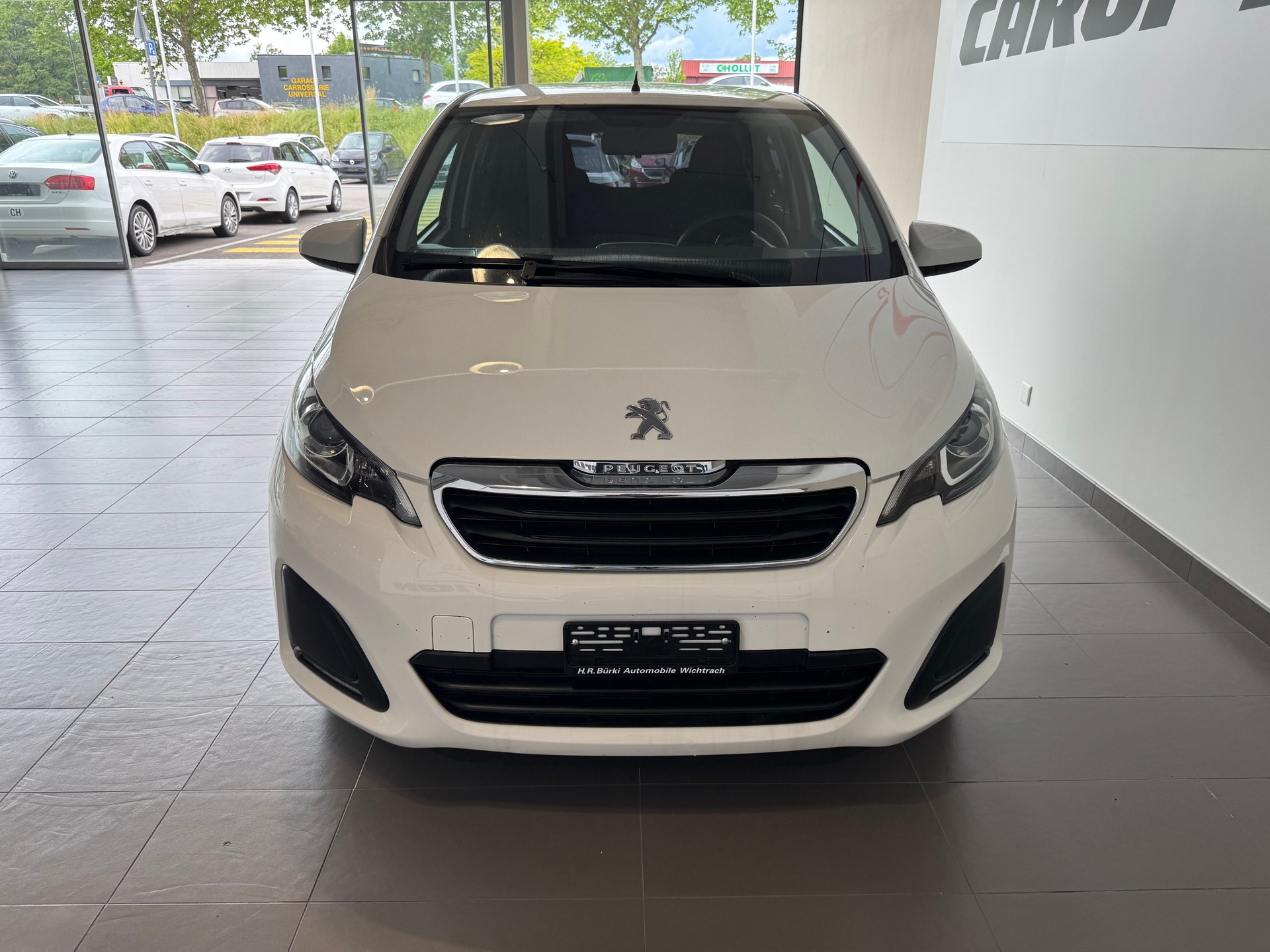 PEUGEOT 108 1.0 VTi Allure Top-showroom-element-2