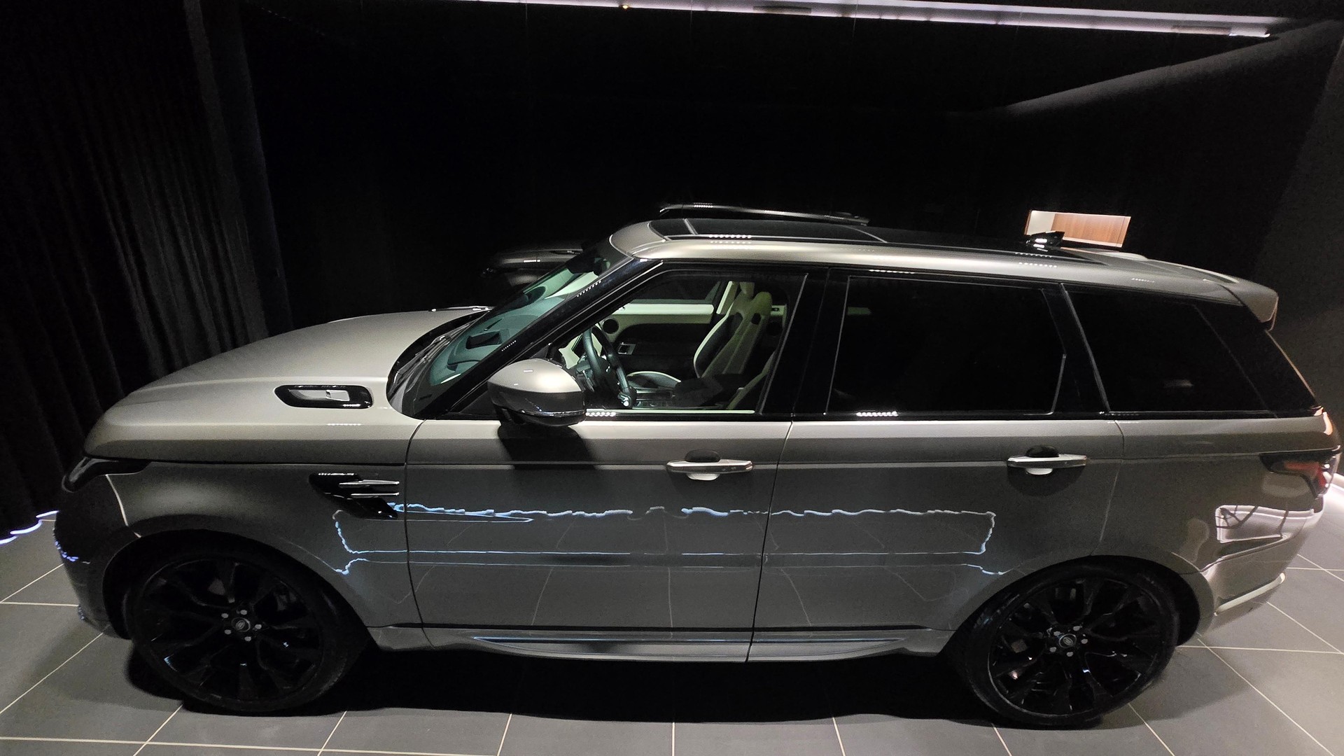 LAND ROVER Range Rover Sport 3.0 I6D HSE Dynamic-showroom-element-1