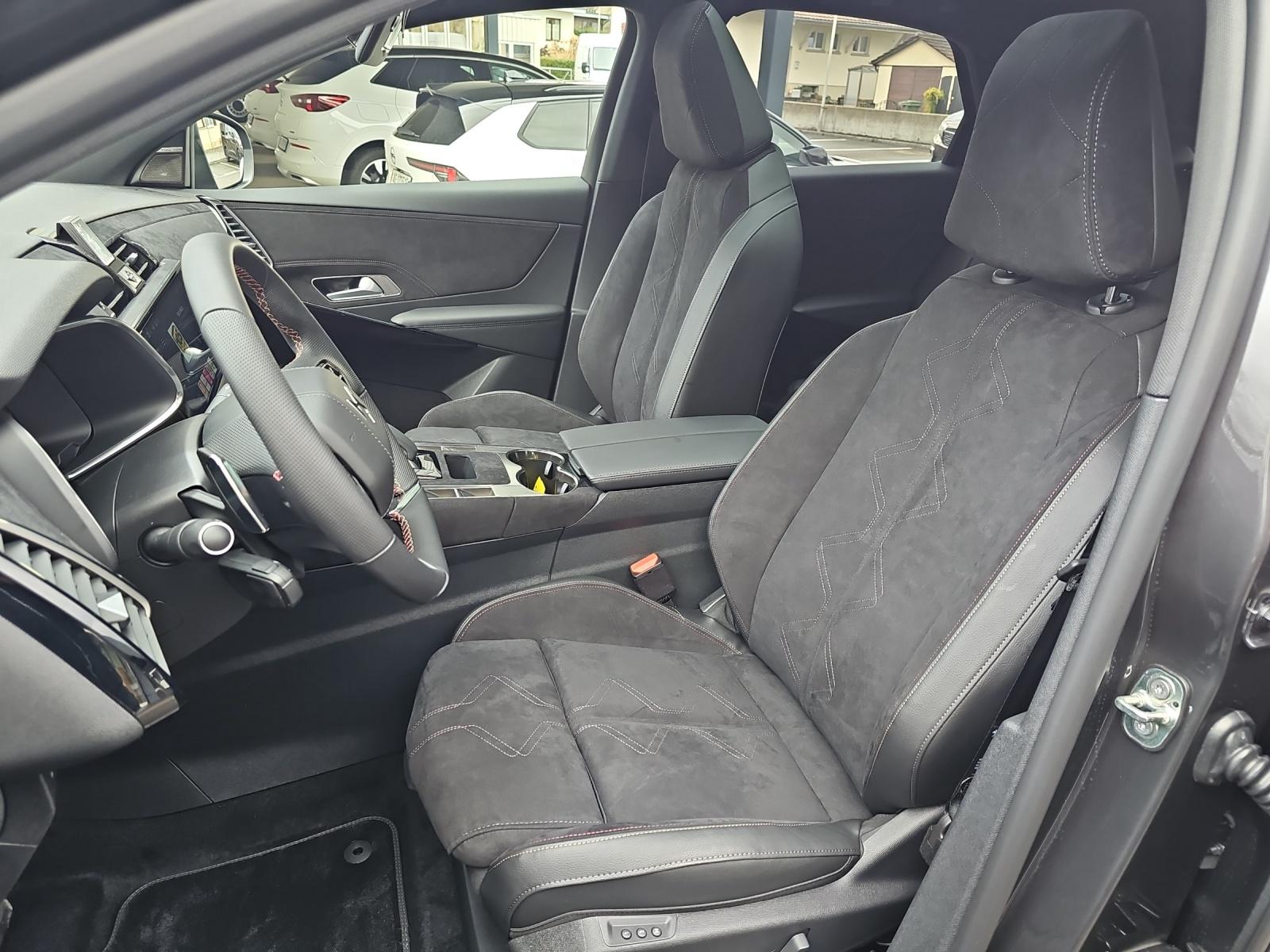 DS AUTOMOBILES DS7 7 1.6 E-Tense Ligne Noire 4x4-image-16