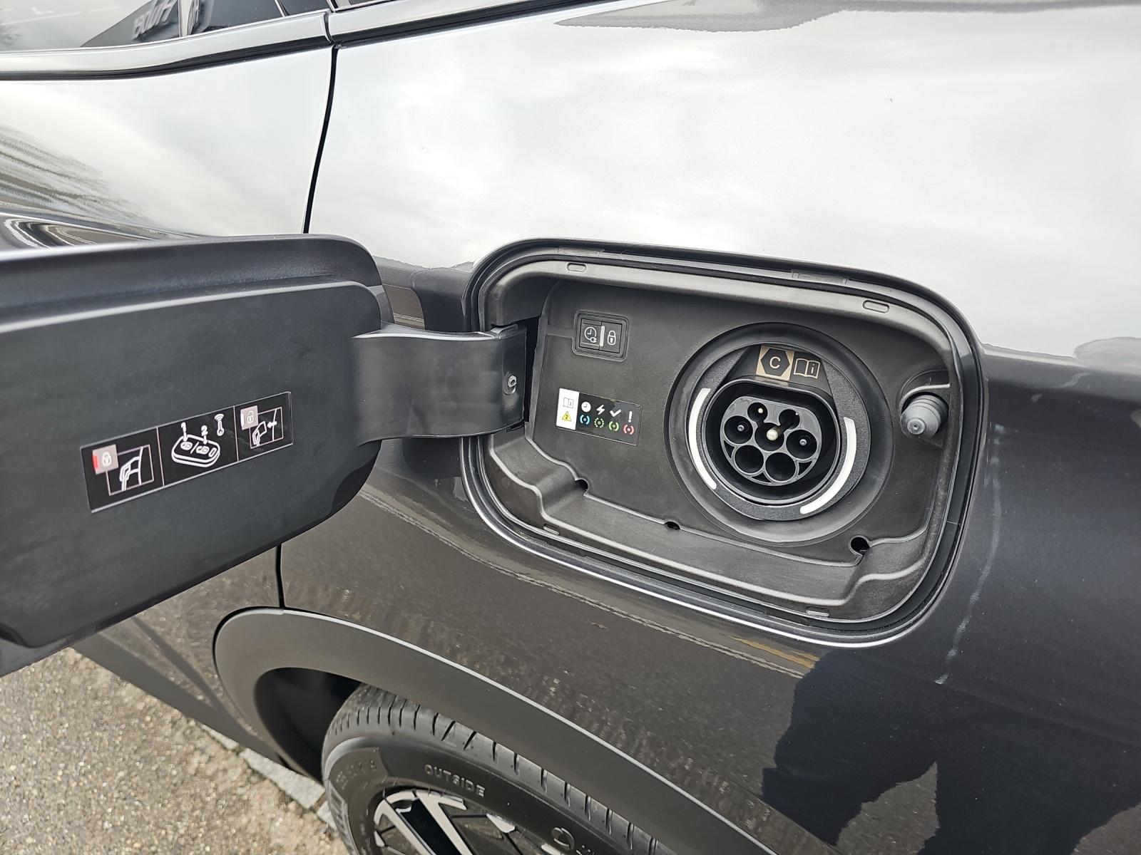 DS AUTOMOBILES DS7 7 1.6 E-Tense Ligne Noire 4x4-image-17