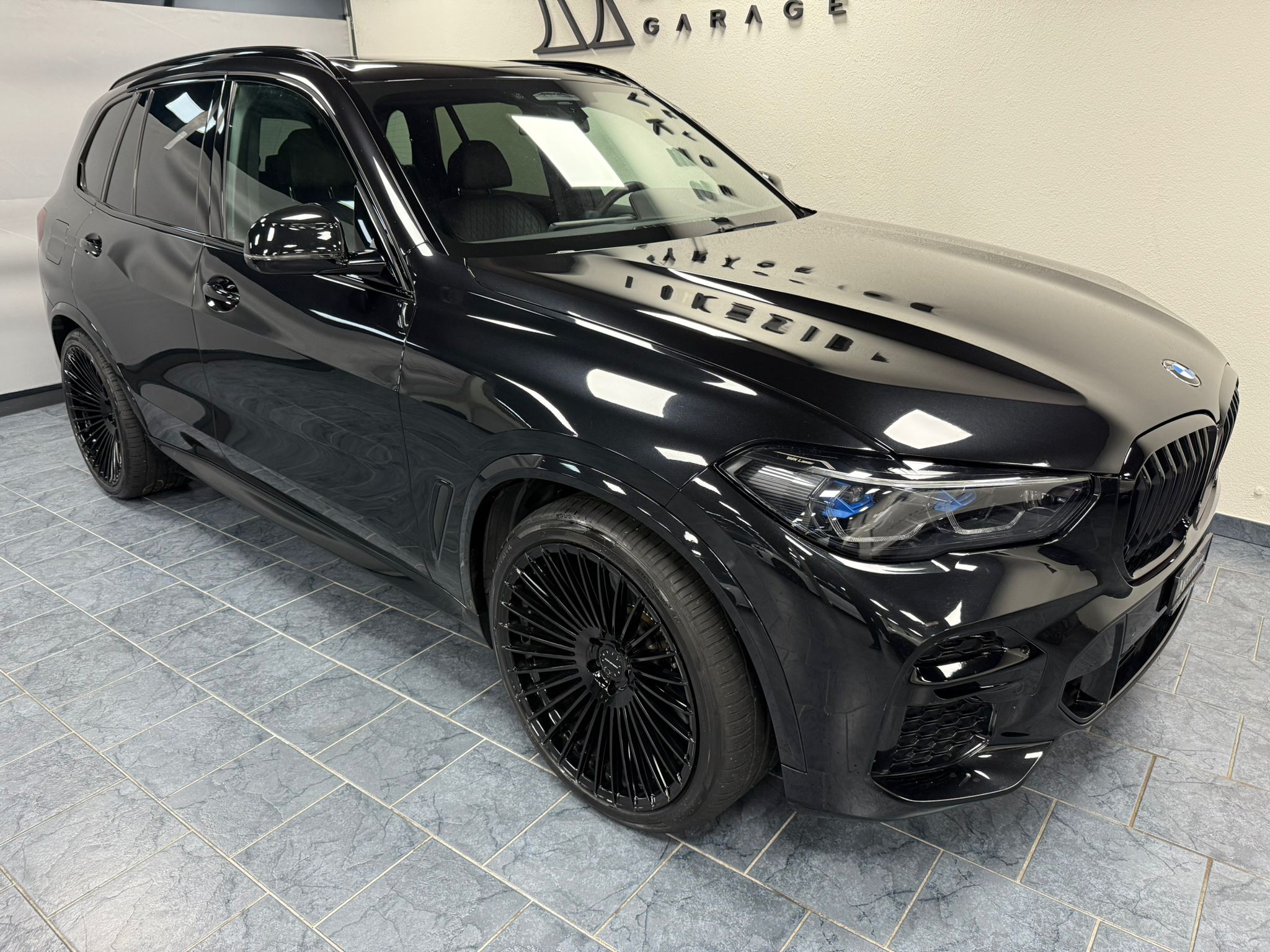 BMW X5 xDrive 48V 40d M Sport (SUV / Geländewagen) BMW BMW X5 xDrive 48V 40d M Sport (SUV / Geländewagen)