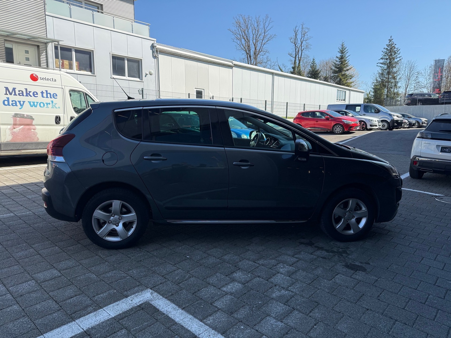 PEUGEOT 3008 1.6 16V T Allure-showroom-element-2