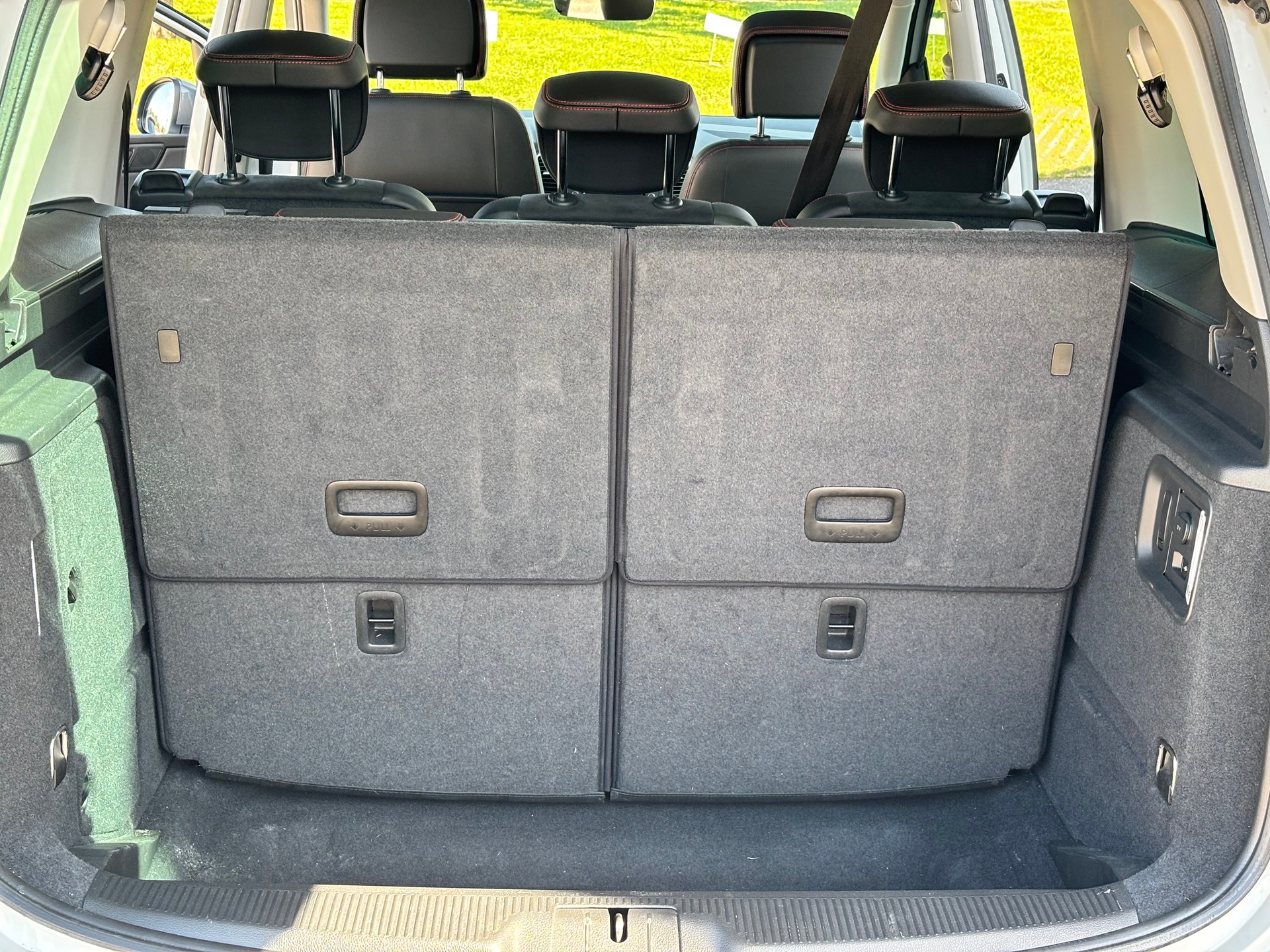 SEAT Alhambra 2.0 TDI DSG SWISS FR *7 Places*-image-27