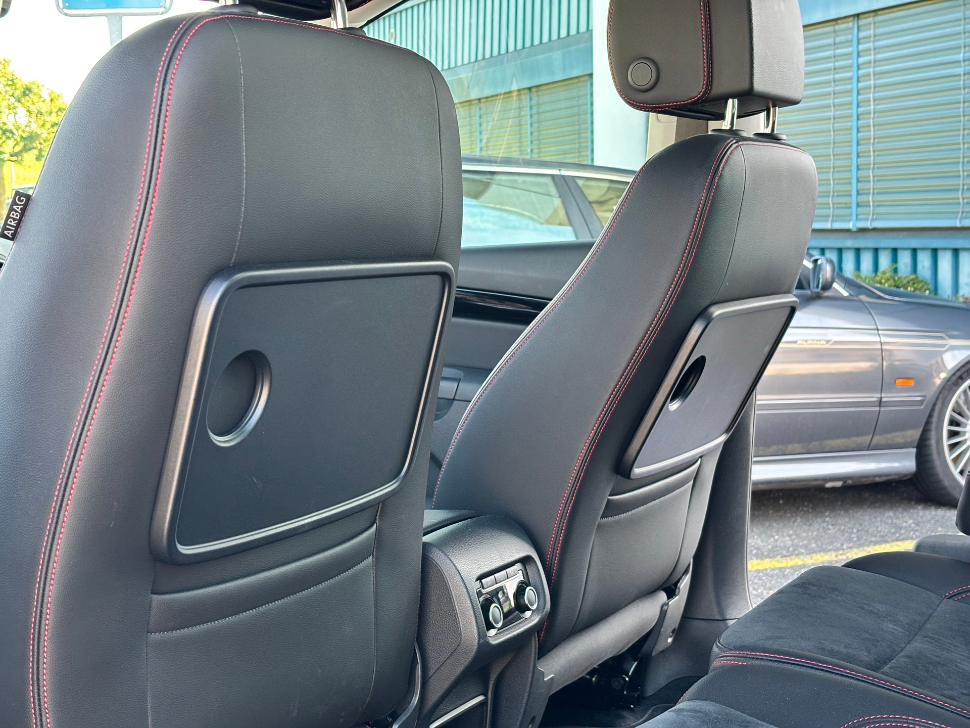 SEAT Alhambra 2.0 TDI DSG SWISS FR *7 Places*-image-25