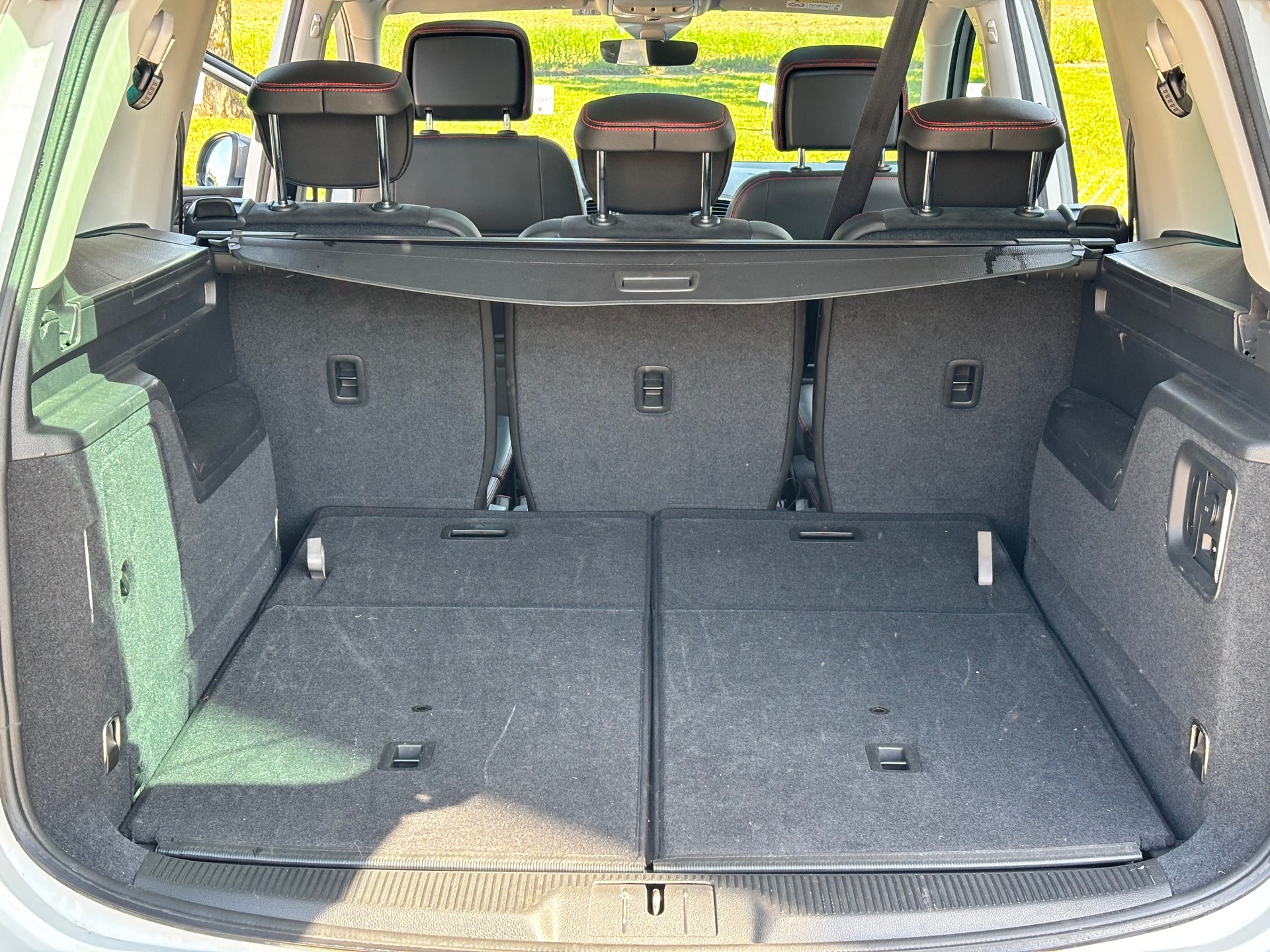 SEAT Alhambra 2.0 TDI DSG SWISS FR *7 Places*-image-28