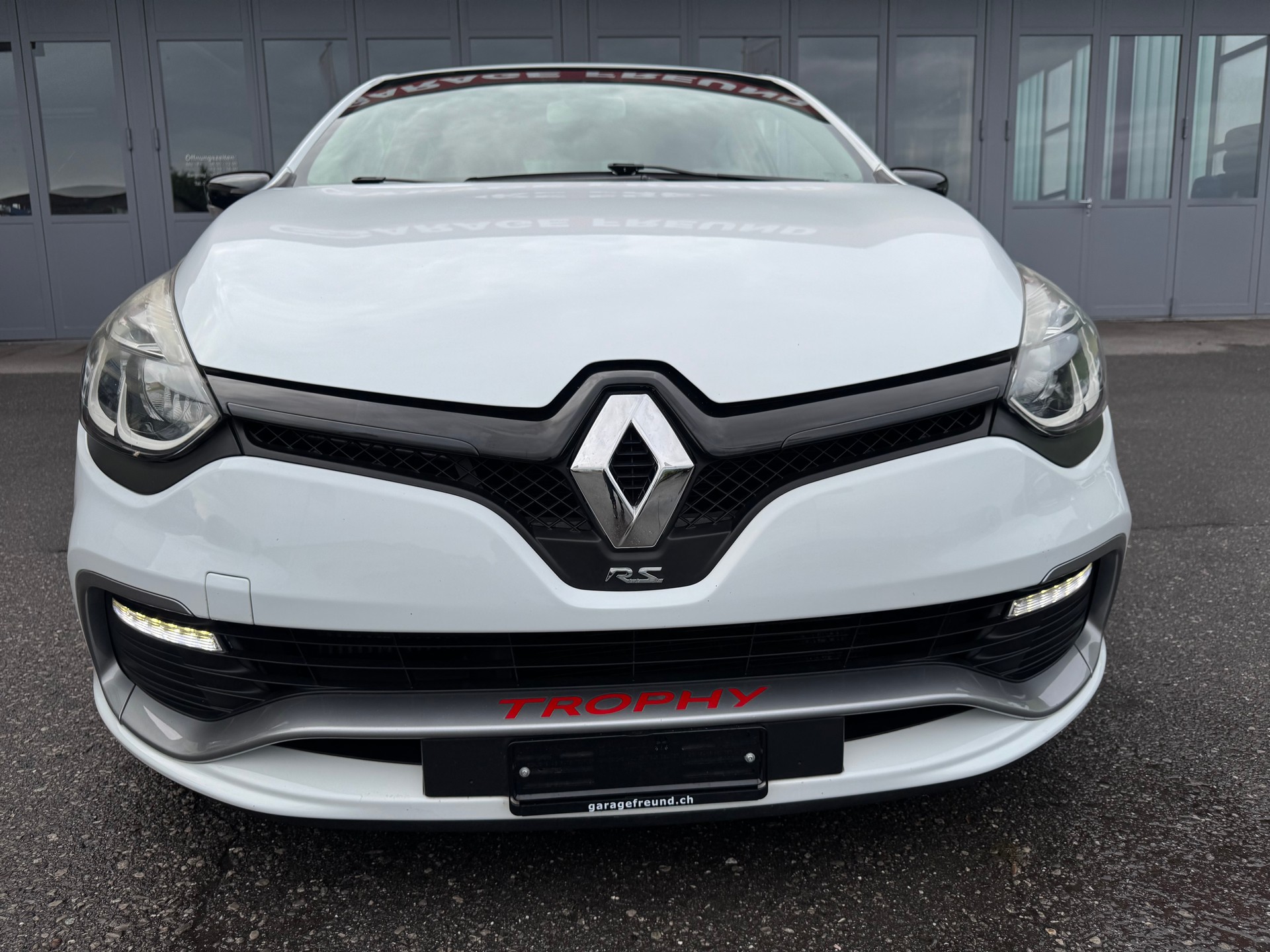 RENAULT Clio 1.6 T RS 220 Trophy EDC-showroom-element-2