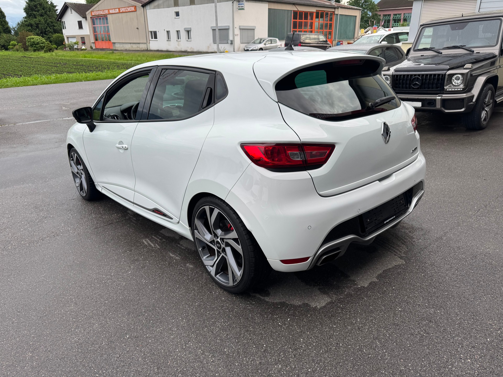 RENAULT Clio 1.6 T RS 220 Trophy EDC-showroom-element-3