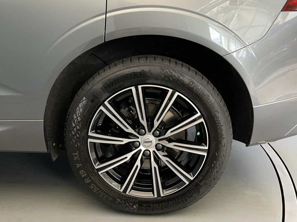 VOLVO XC60 2.0 B5 MH Inscription AWD-image-12
