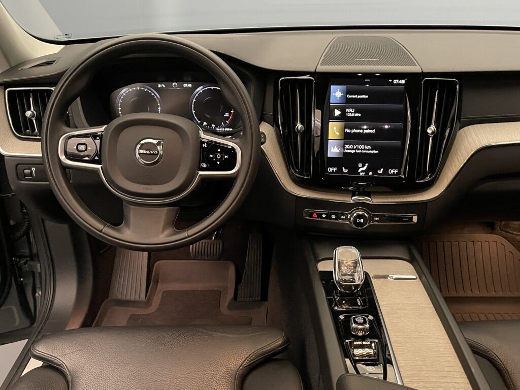 VOLVO XC60 2.0 B5 MH Inscription AWD-image-7