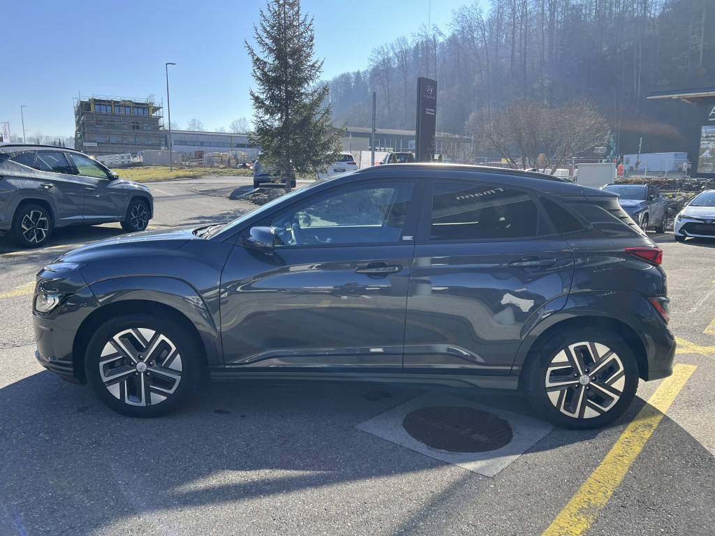 HYUNDAI Kona Electric Amplia-showroom-element-3
