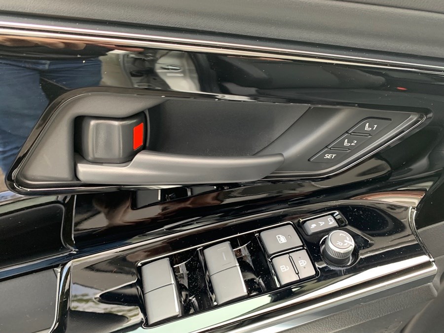 TOYOTA bZ4X Premium 71,4 kWh 4WD-image-12