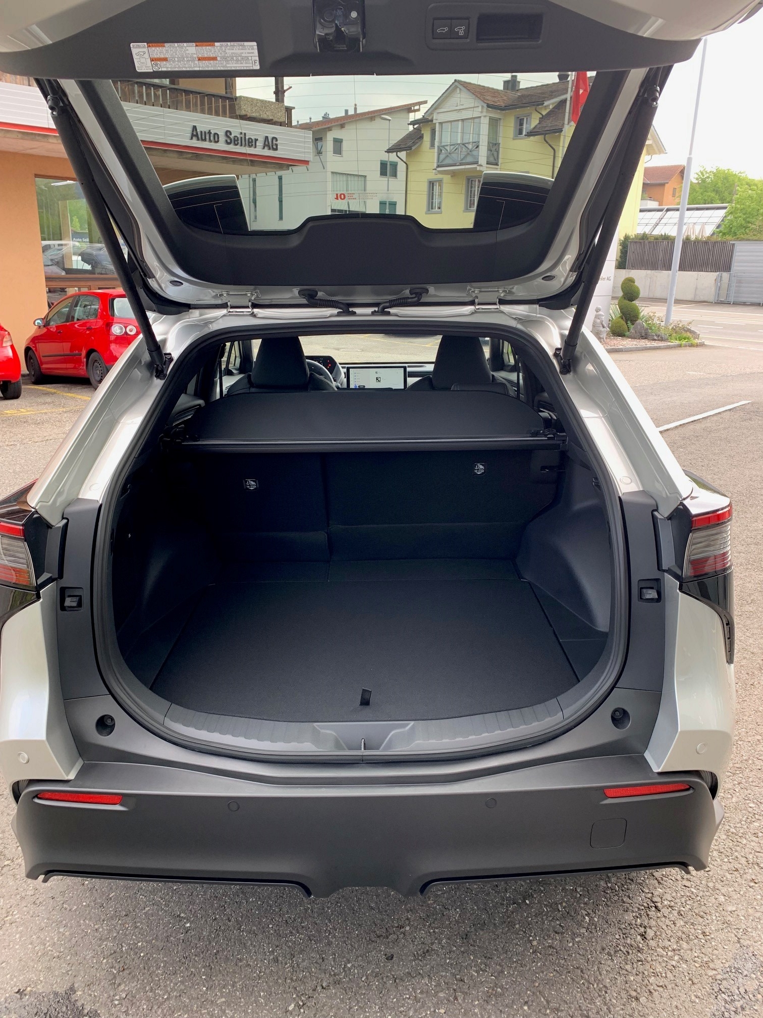 TOYOTA bZ4X Premium 71,4 kWh 4WD-image-7