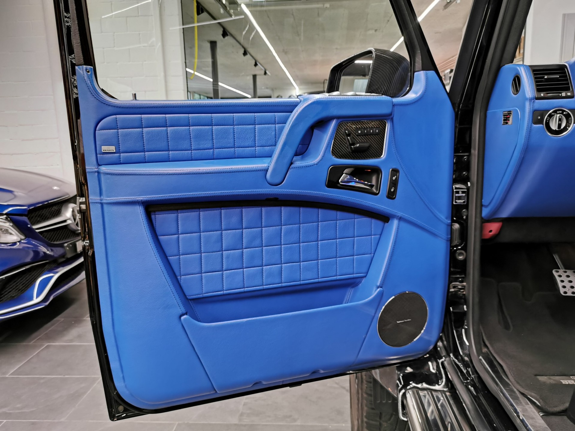 MERCEDES-BENZ G 500 4x4² 7G-Tronic Brabus B500-image-7