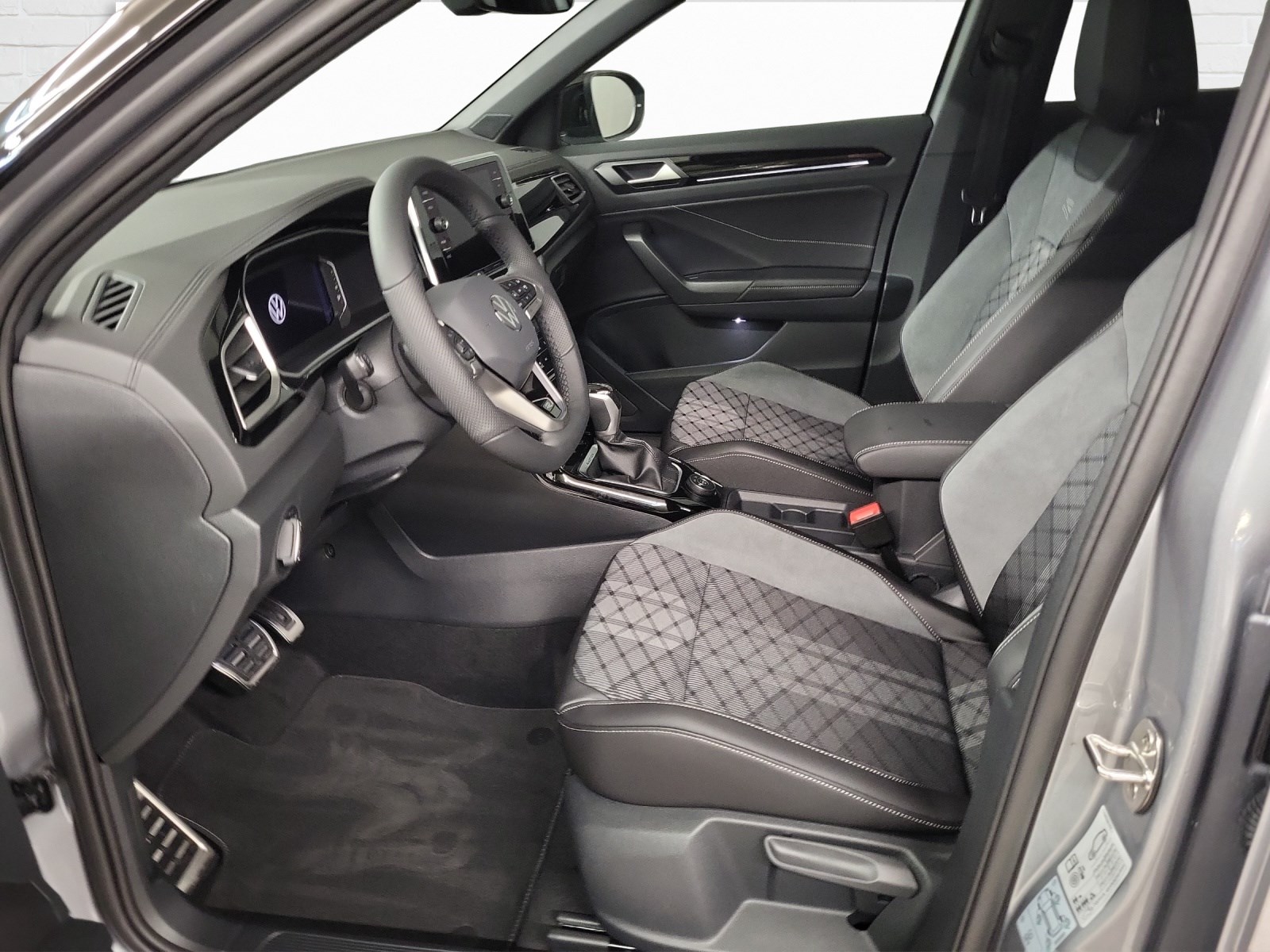 VW T-Roc 2.0 TSI R-Line DSG 4motion-image-6