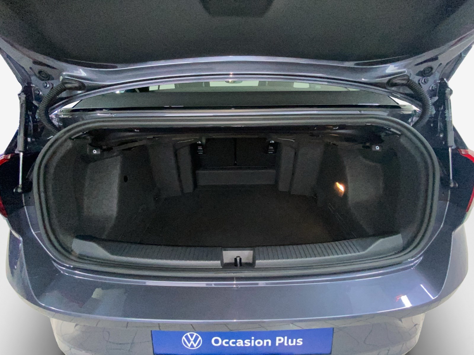 VW T-Roc Cabriolet 1.5 TSI EVO R-Line DSG-image-12